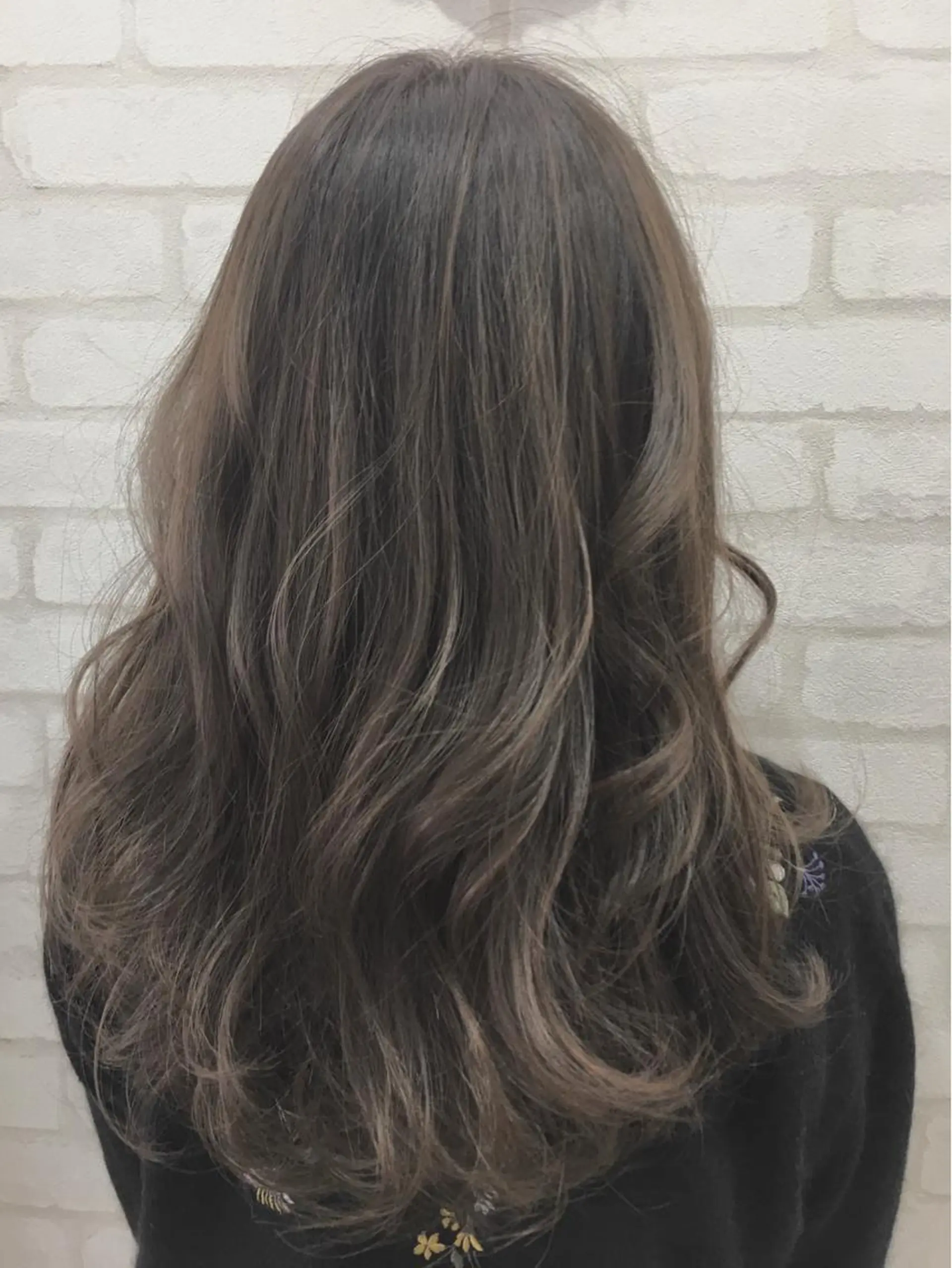 ミディアム 若山 敦のヘアスタイル