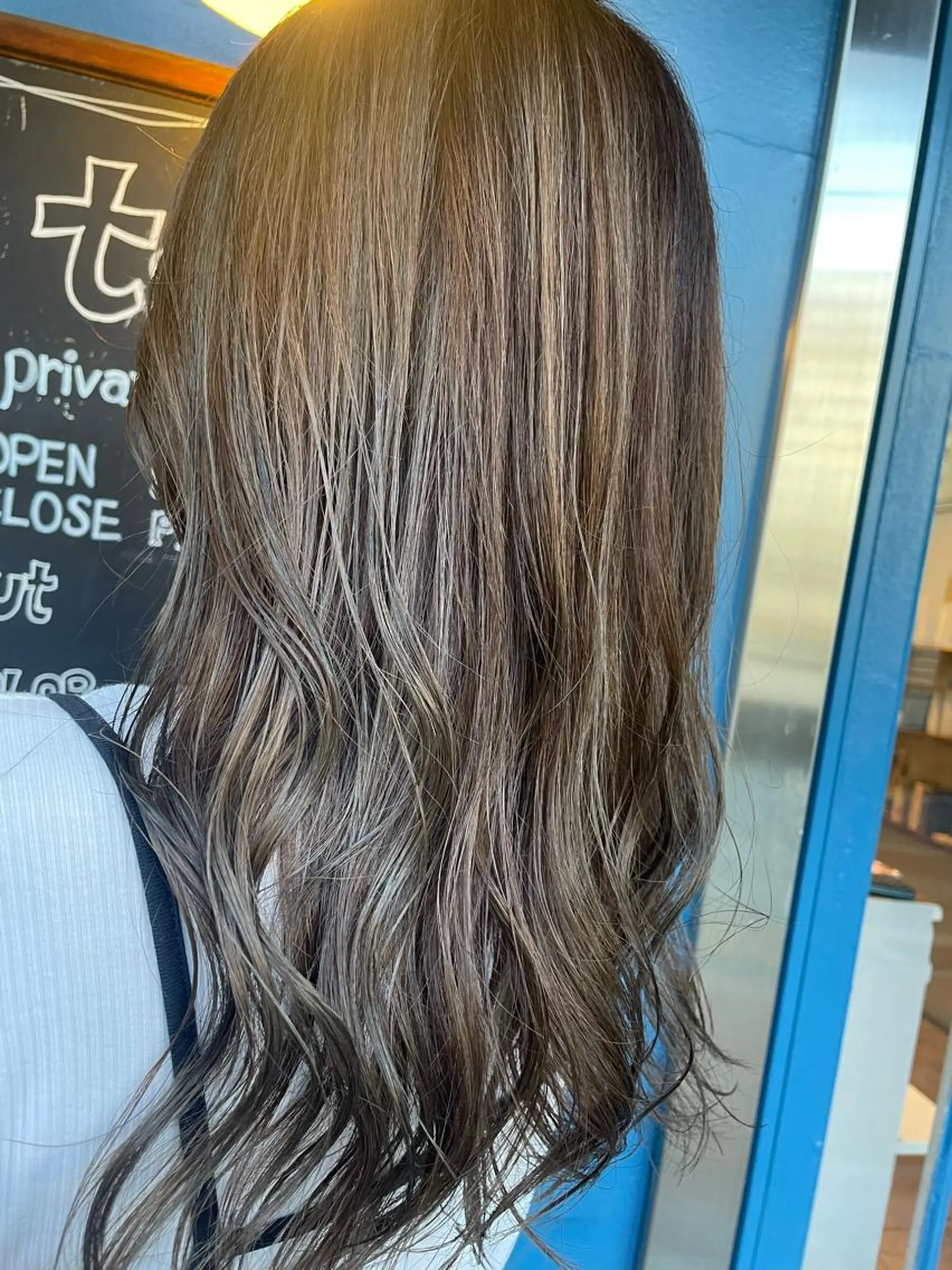 セミロング 柳井 瑠菜のヘアスタイル