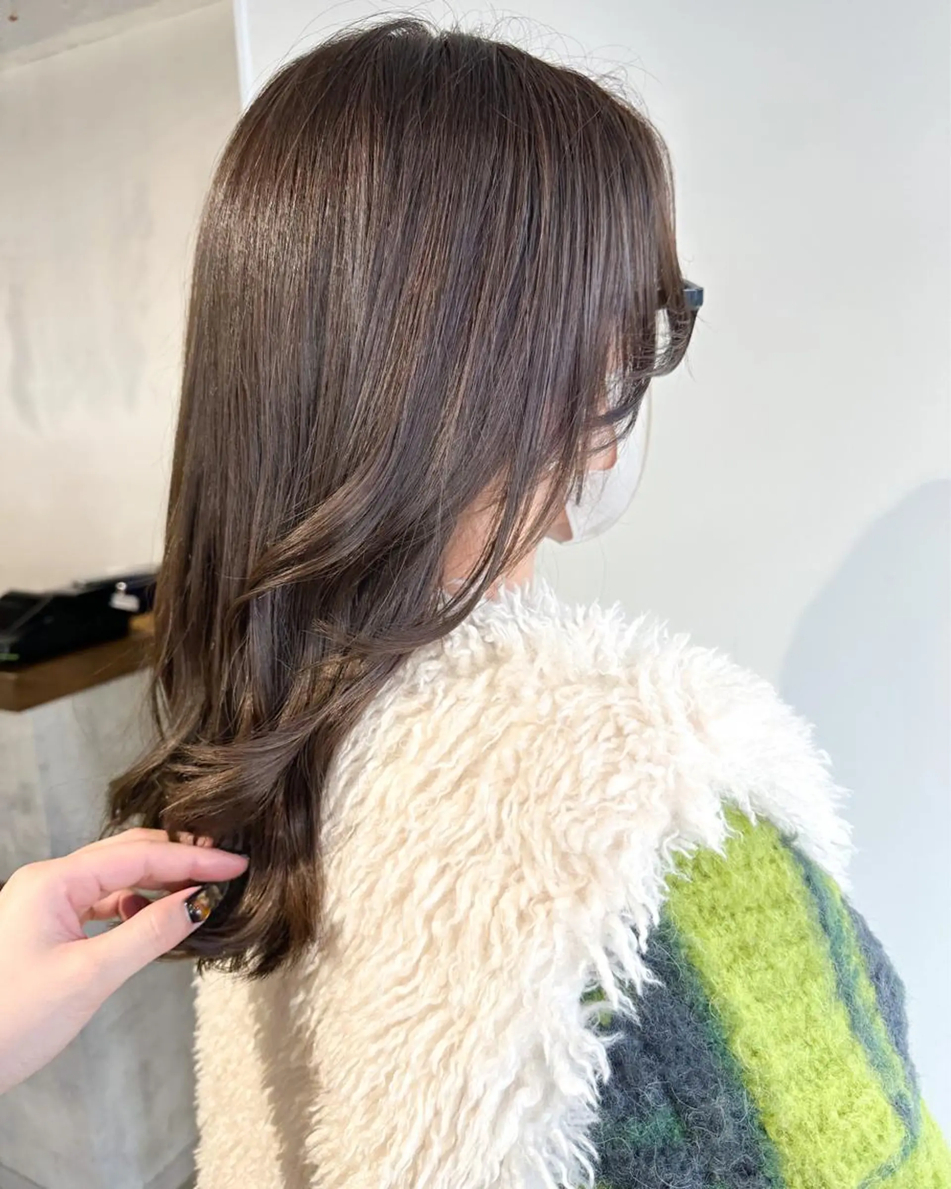 ミディアム カラー ヘアアレンジ グレージュ 落合　眺 (オチアイ　ノゾミ)のヘアスタイル