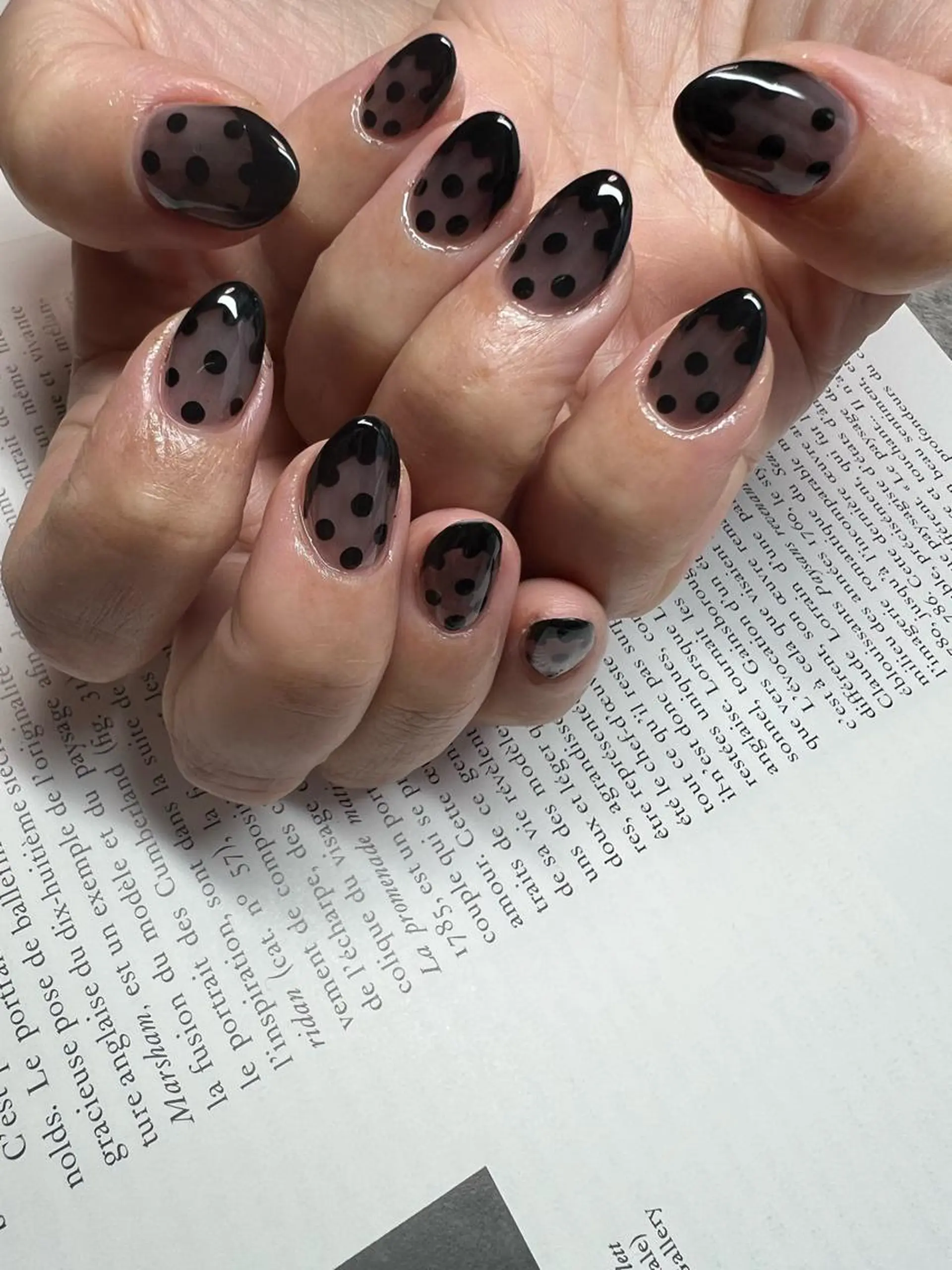 ネイル 黒葛原 めぐみのネイルデザイン