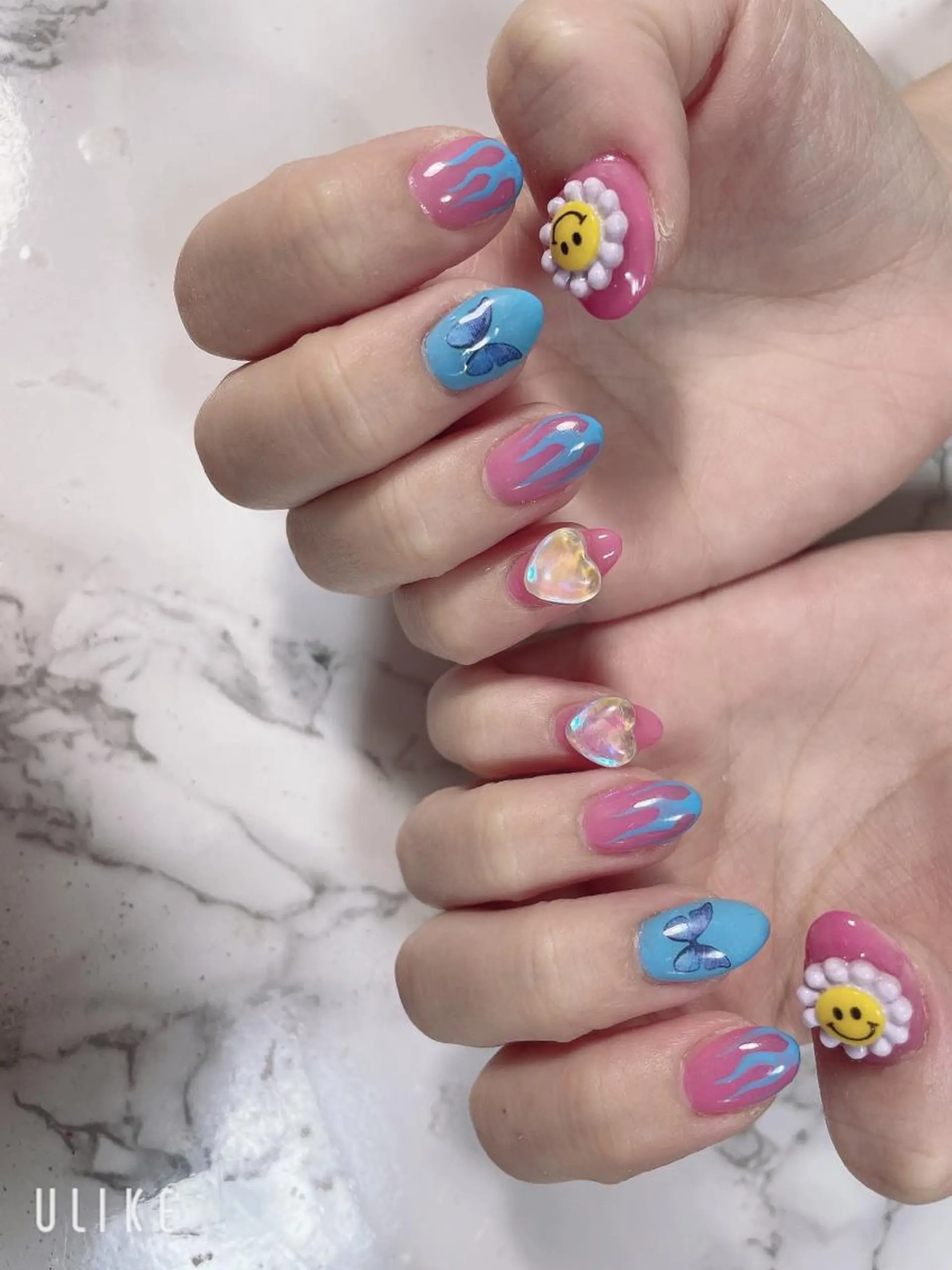 ネイル 高草木 桃香のネイルデザイン