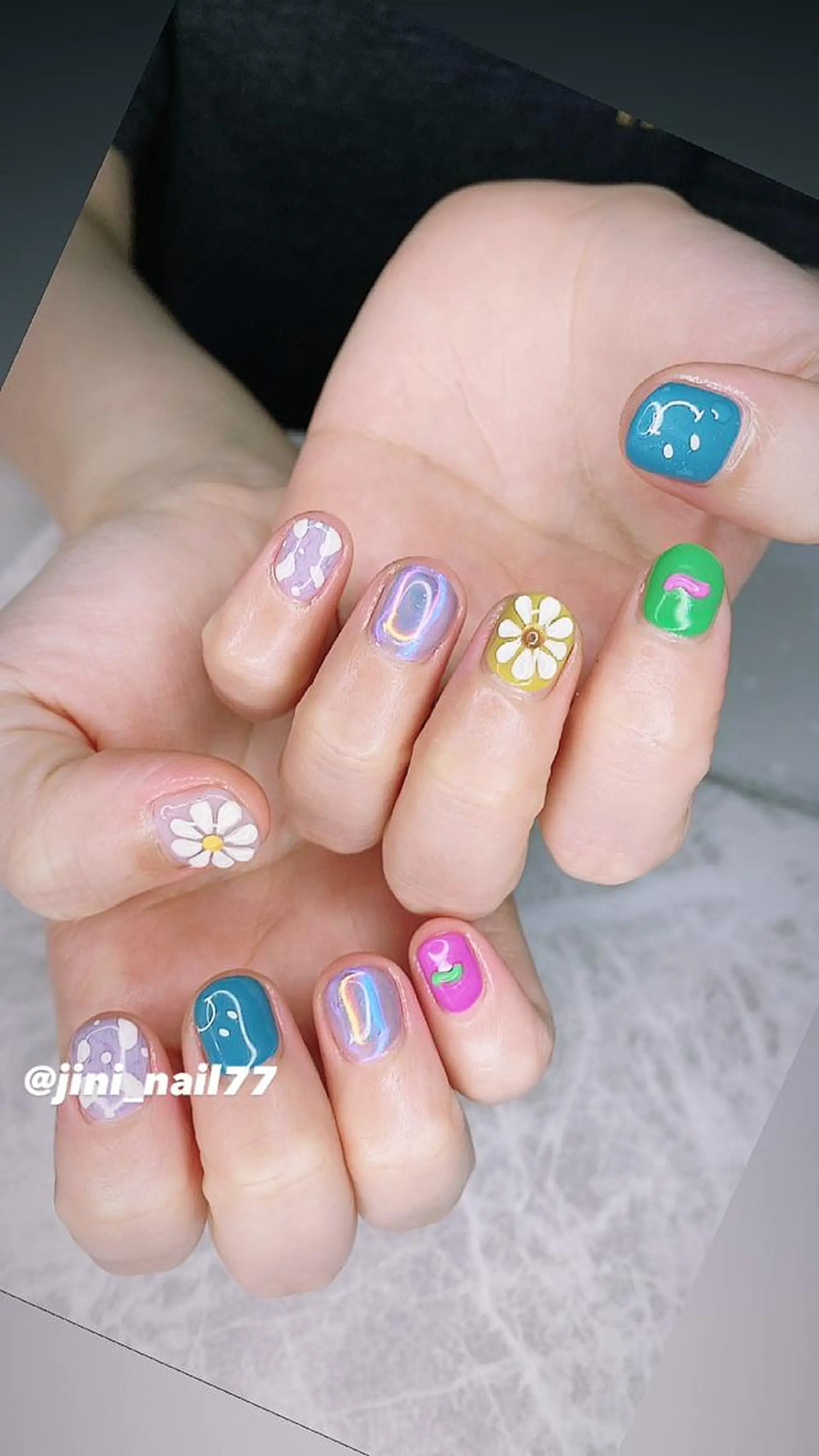 ネイル ハンドネイル JINI NAIL所属・ジニ ネイルのネイルデザイン