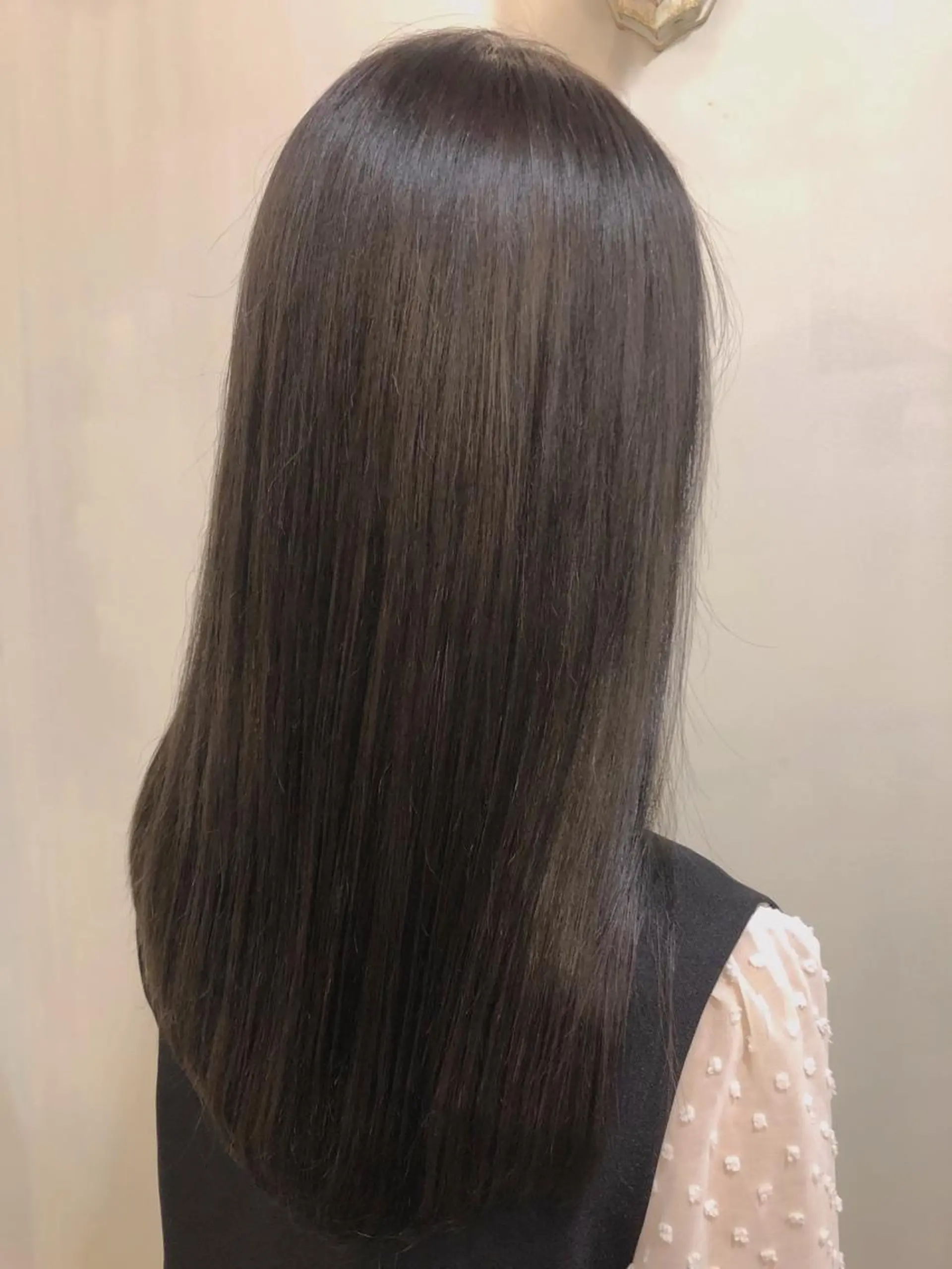 セミロング カラー ヘアアレンジ 🕊鈴木李歩🤍 /似合わせカットのヘアスタイル