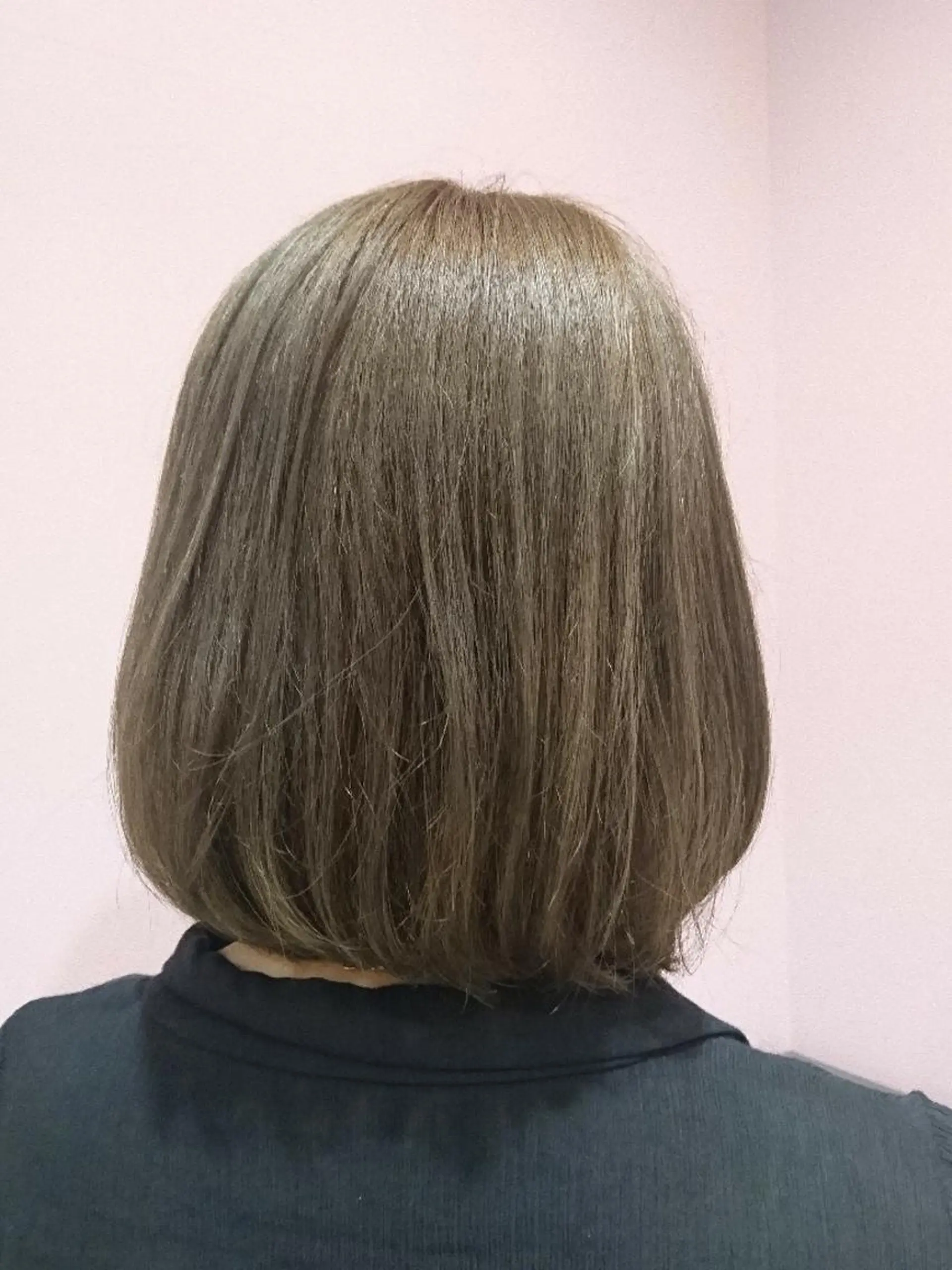 ミディアム カラー アッシュ ハイライトカラー ハイライト ✳︎SERA✳︎ 平日のみご案内のマツエク・マツパデザイン