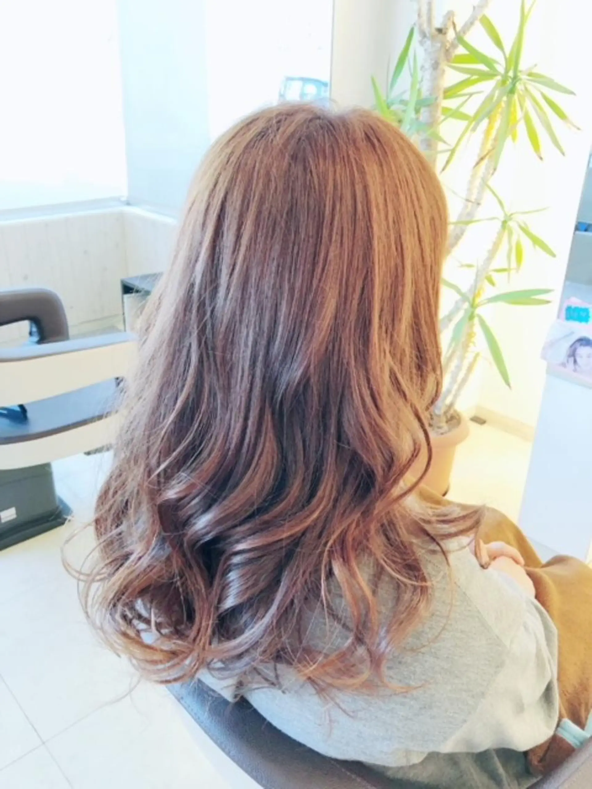 ロング カラー ヘアアレンジ ベージュカラー ハイトーンカラー ピンクカラー ピンクベージュ COEUR🌟 山崎 朋也のヘアスタイル
