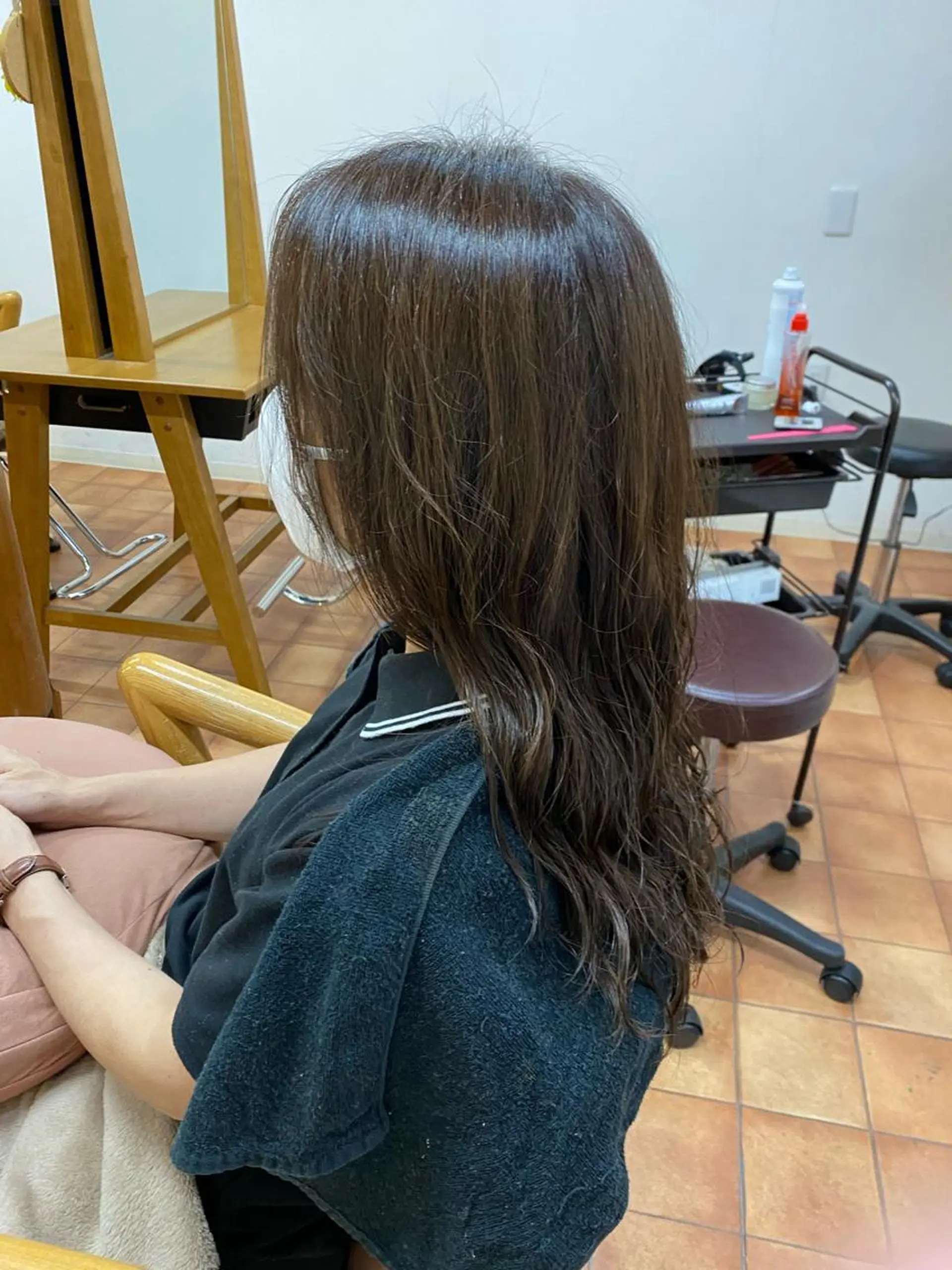 ロング カラー アッシュ グラデーションカラー カット パーマ 神谷 知紀のヘアスタイル