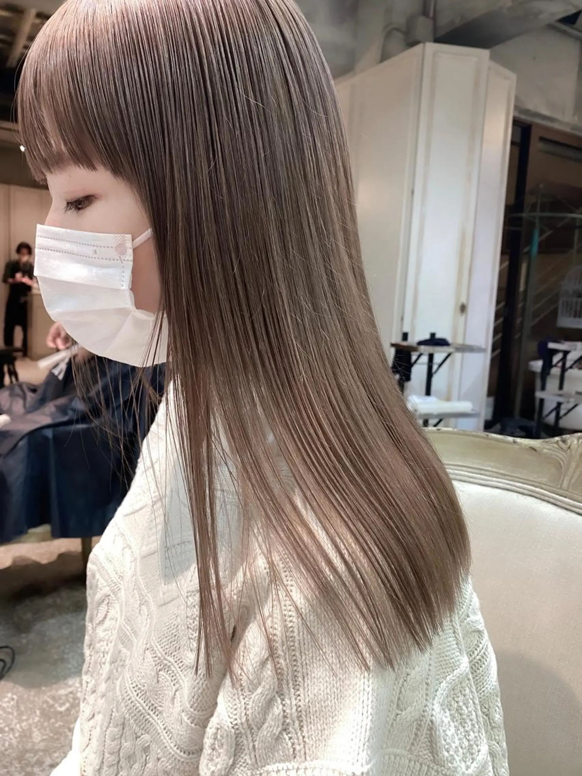 ロング 縮毛矯正 柔らかブリーチ 🤎YUKAのヘアスタイル