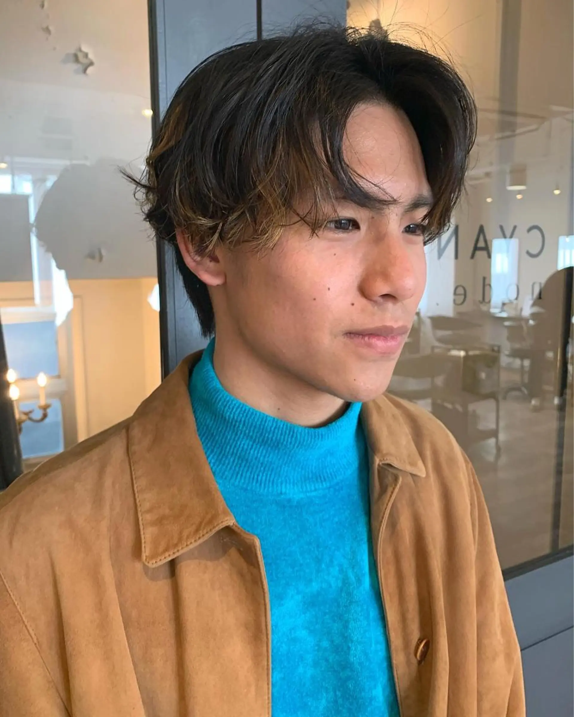 ショート カラー パーマ ヘアアレンジ メンズ キッズ マツエク・マツパ センターパート マッシュ メンズパーマ SALOWIN梅田茶屋町店所属・ウルフレイヤーカット /チヒロのヘアスタイル