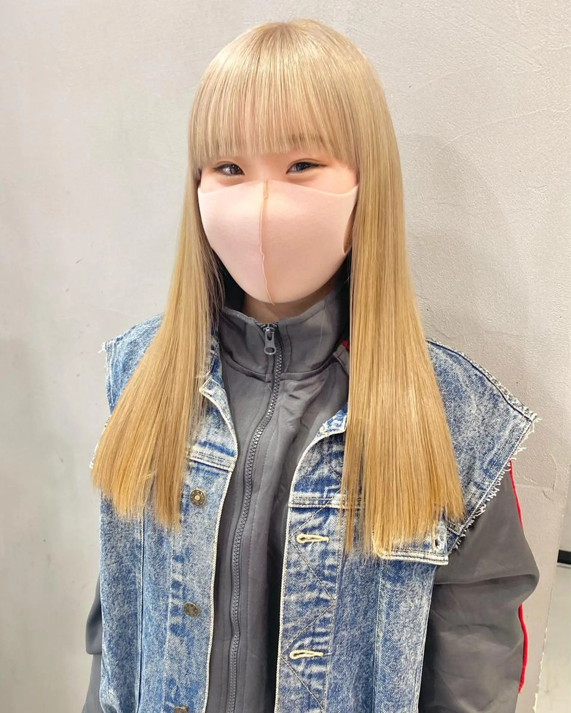 セミロング カラー ブリーチ ブロンド Ayuna /透明感カラーのヘアスタイル