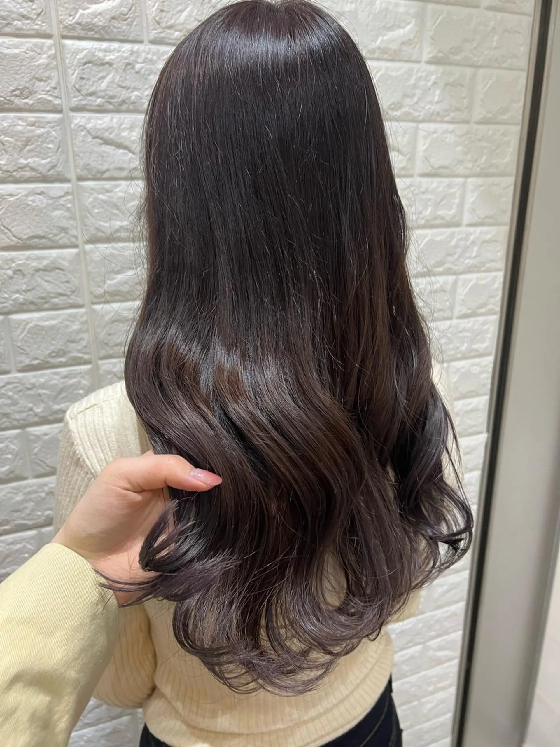 ロング カラー ベージュカラー ラベンダーカラー ラベンダーベージュ 石野 友唯のヘアスタイル