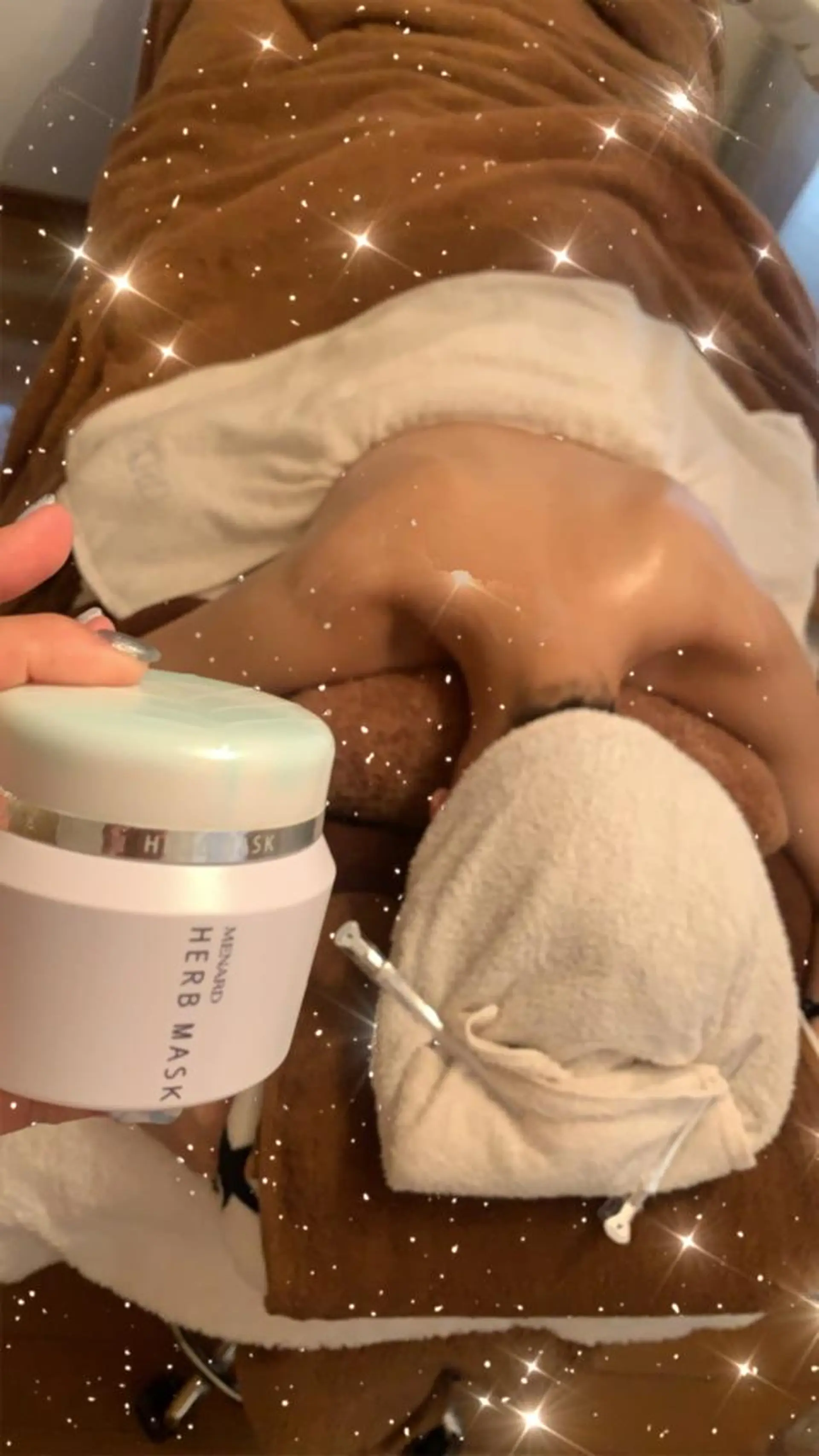 肌質改善サロン 来店プレゼントありのエステ・リラクイメージ