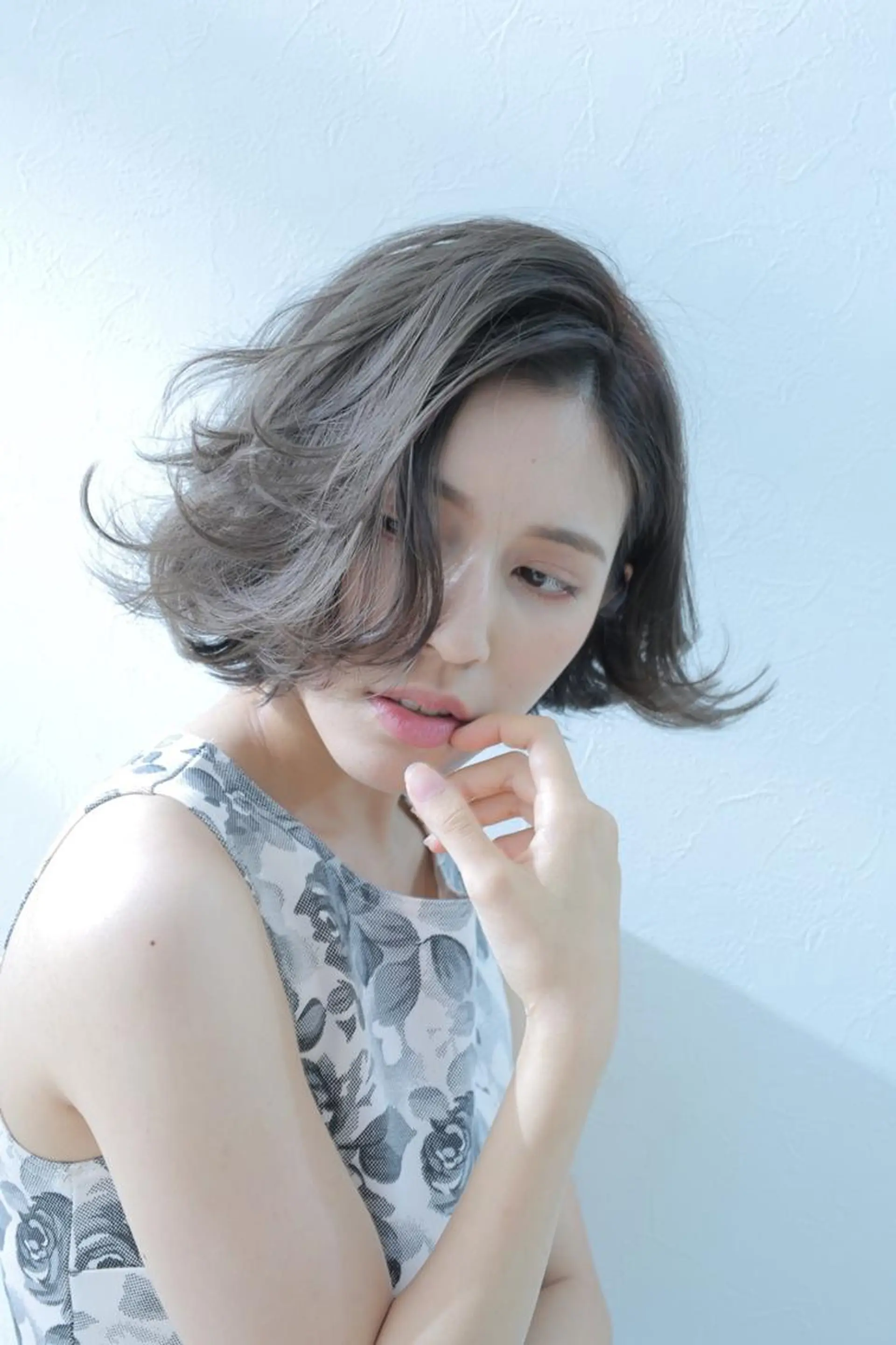 ミディアム due hair 京都駅前店 MILBON オージュア認定サロン【デューヘアー】所属・ハイトーンブリーチ 土坂　由志【京都】のヘアスタイル