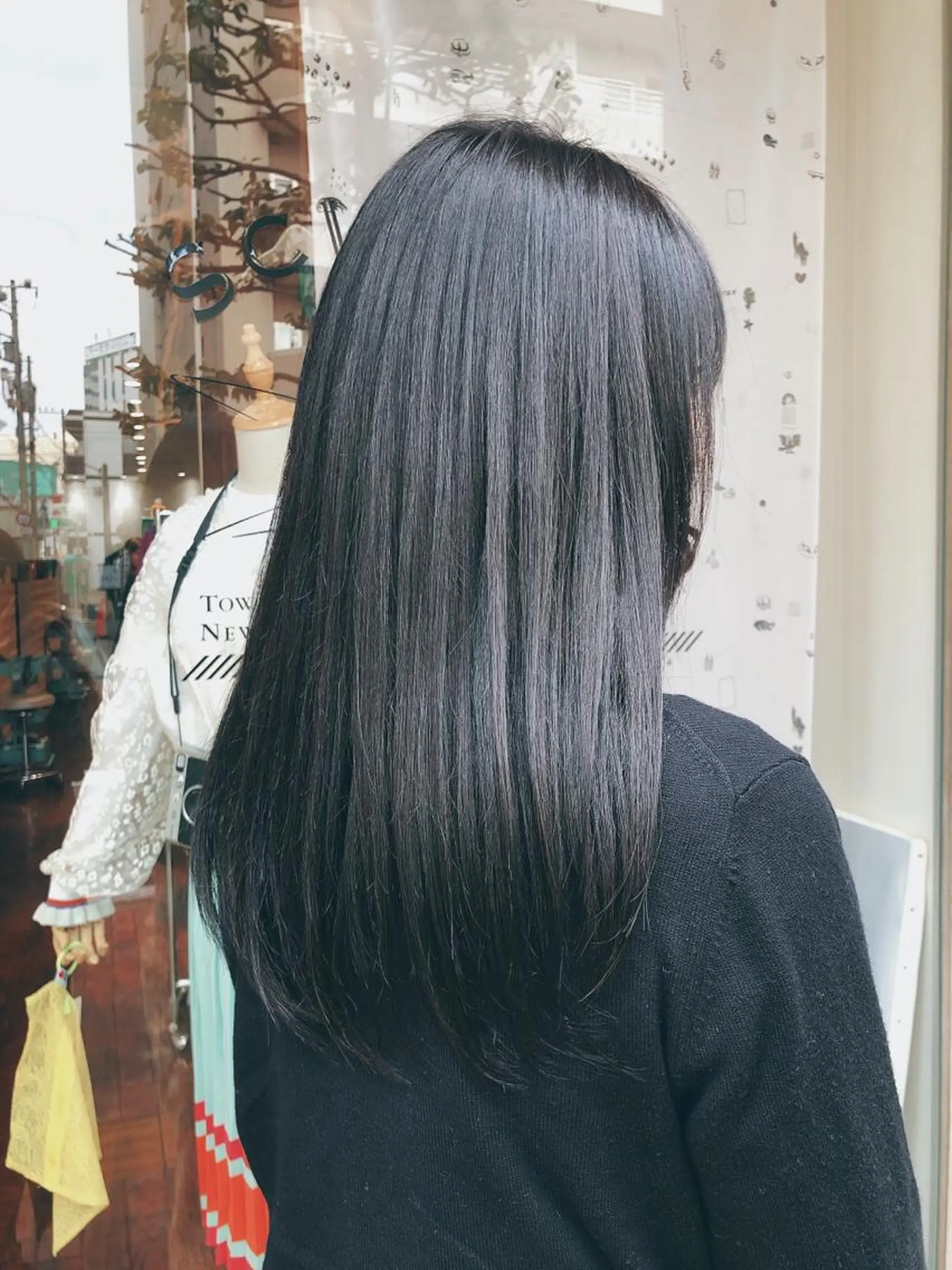 ロング カラー ラベンダーカラー ラベンダーグレー CoCooN minamiのヘアスタイル