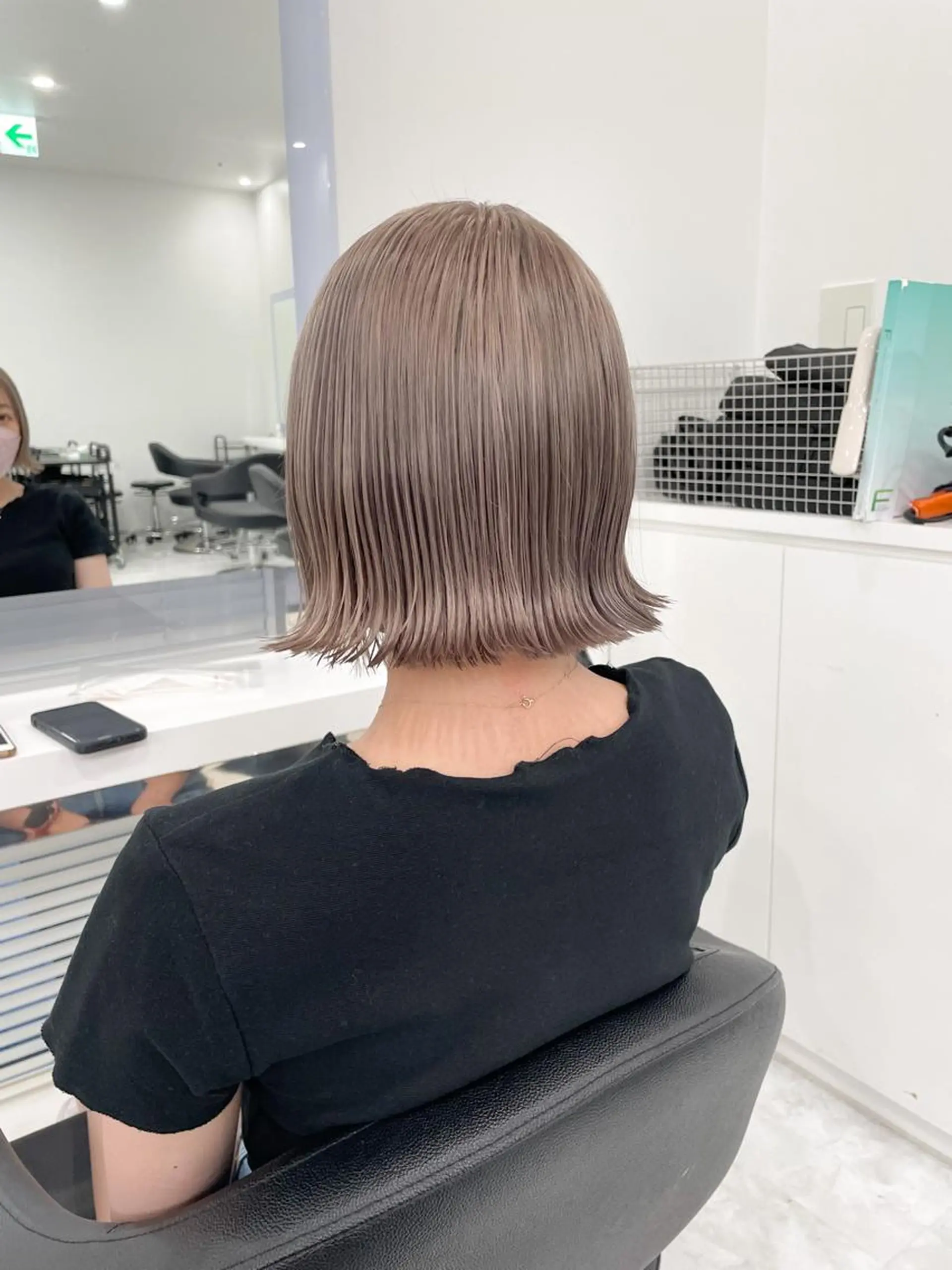 セミロング カラー ヘアアレンジ Ella所属・nana【艶髪】/ レイヤー/縮毛矯正のヘアスタイル