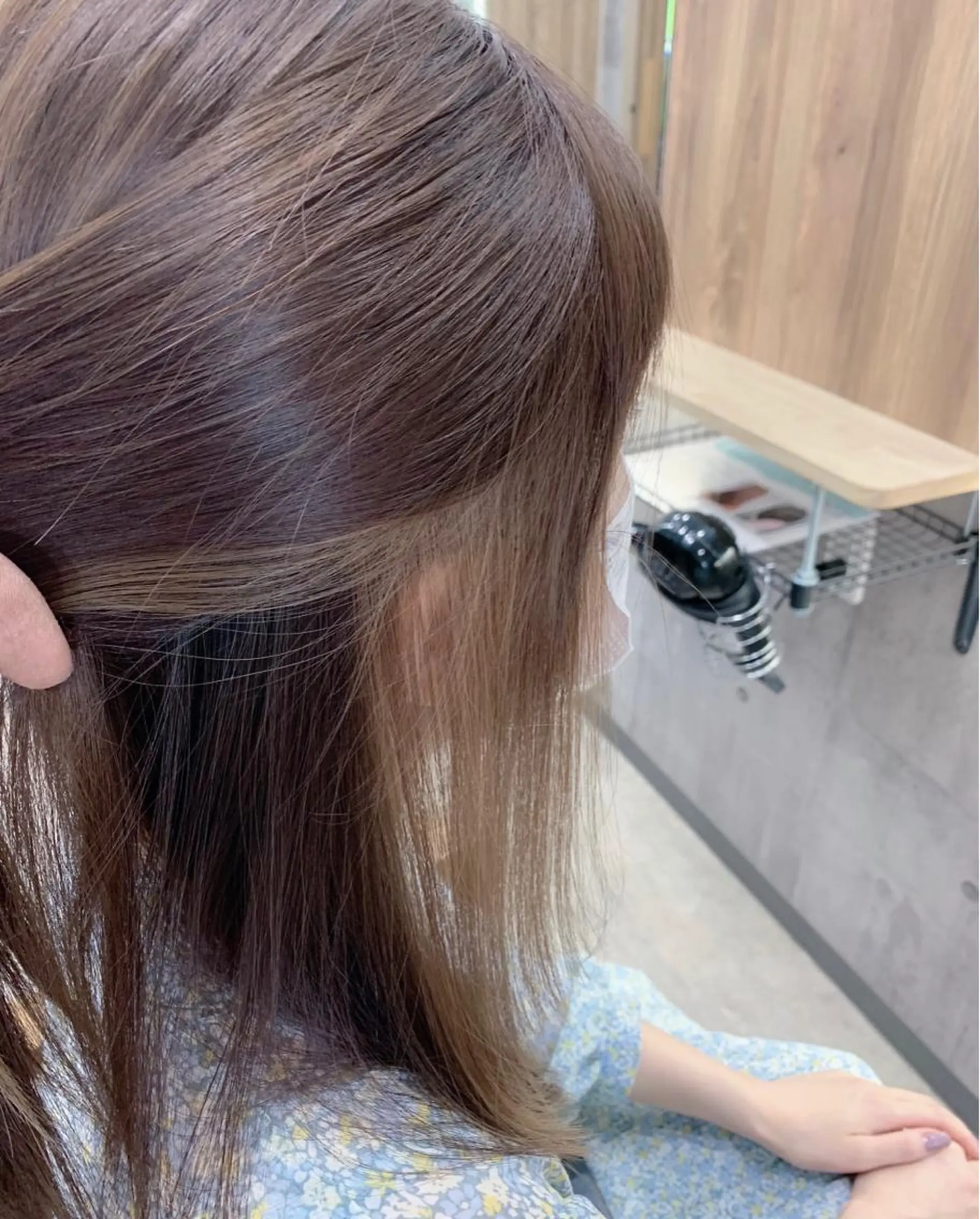 ミディアム カラー バレイヤージュ ベージュカラー ブリーチ ダブルカラー グラデーションカラー ヘアカラー memento 斎藤大覚のヘアスタイル