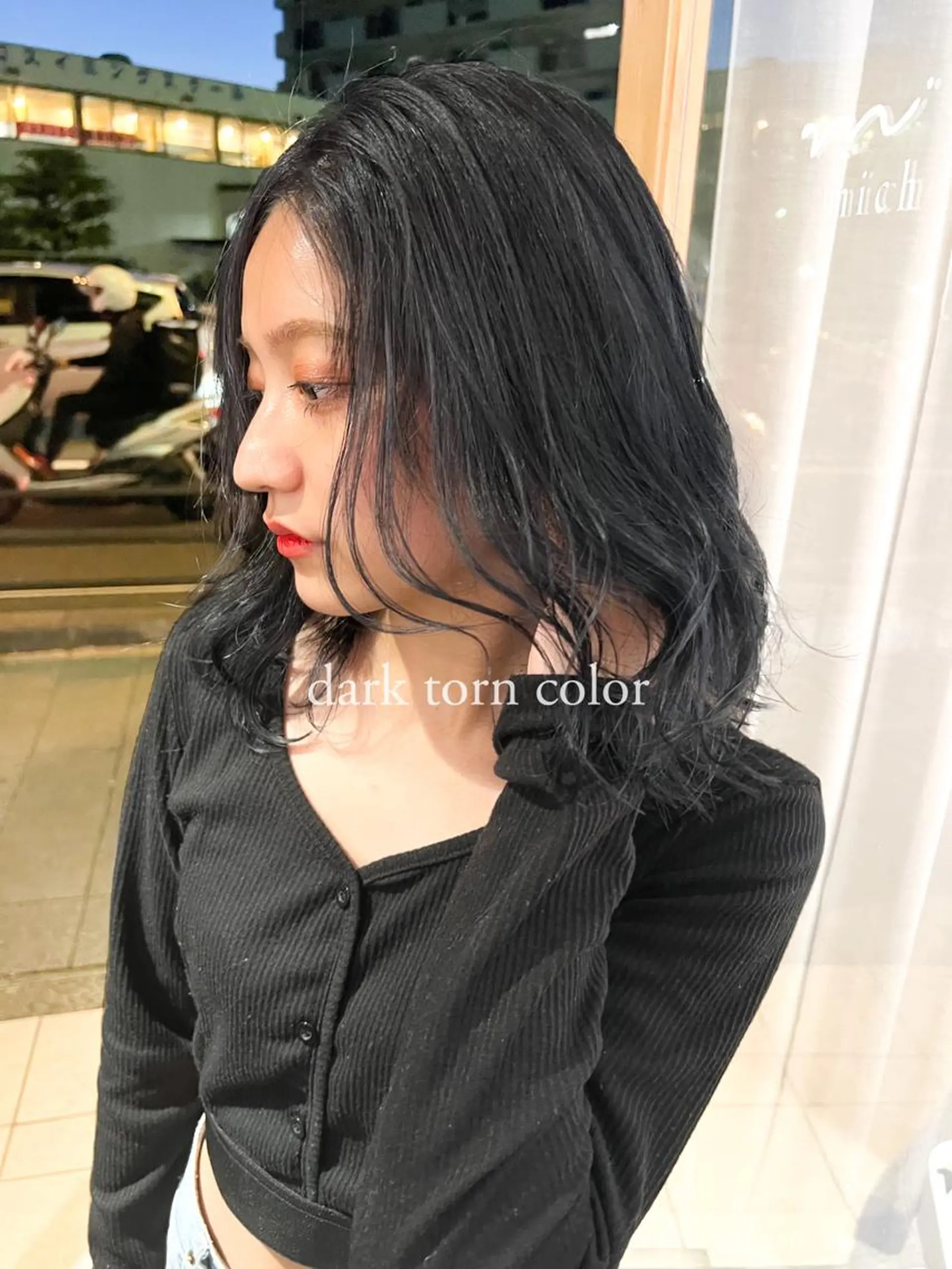 セミロング 岸川 恭子のヘアスタイル