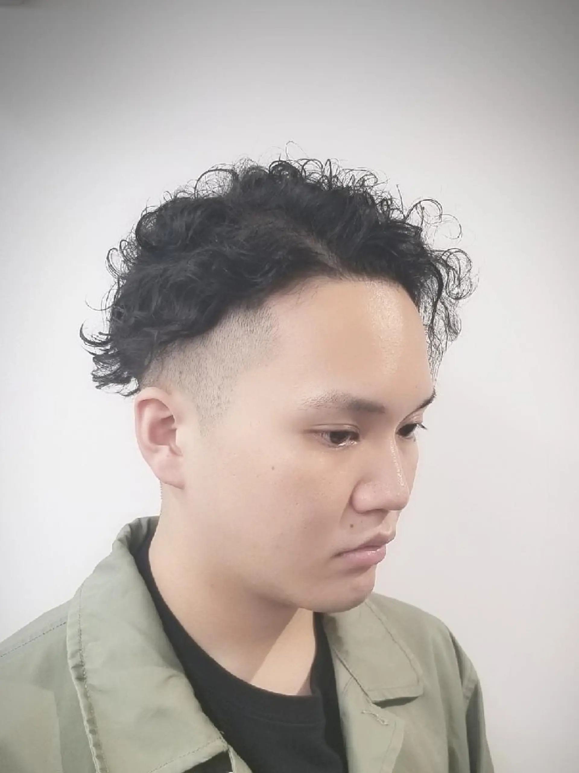 ショート パーマ メンズ フェードカット メンズパーマ スキンフェード カット パーマ LIBERTY・野地 barber  NDのヘアスタイル