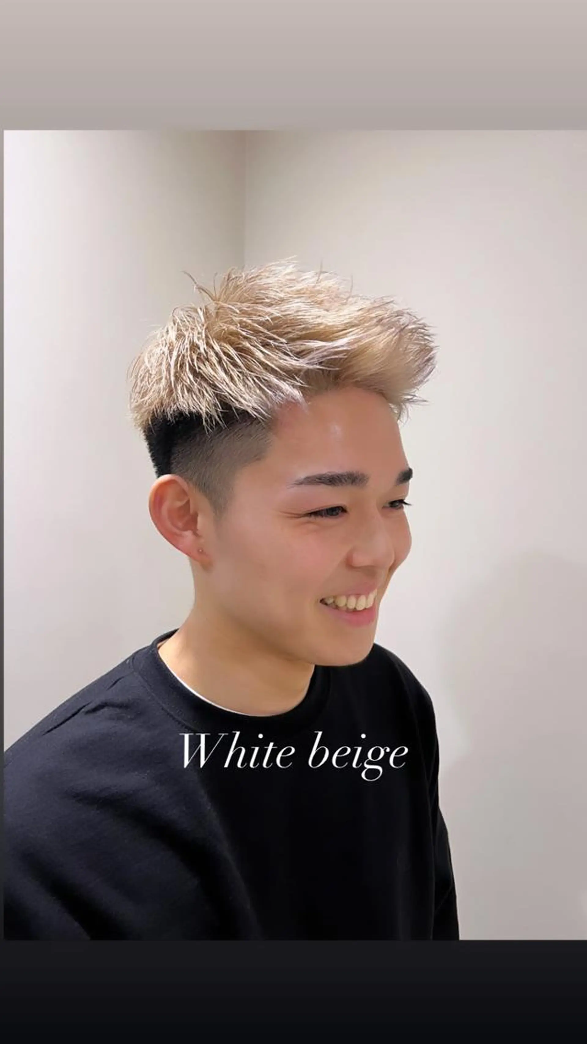 カラー メンズ ベージュカラー ホワイトベージュ オカベ ショウマのヘアスタイル