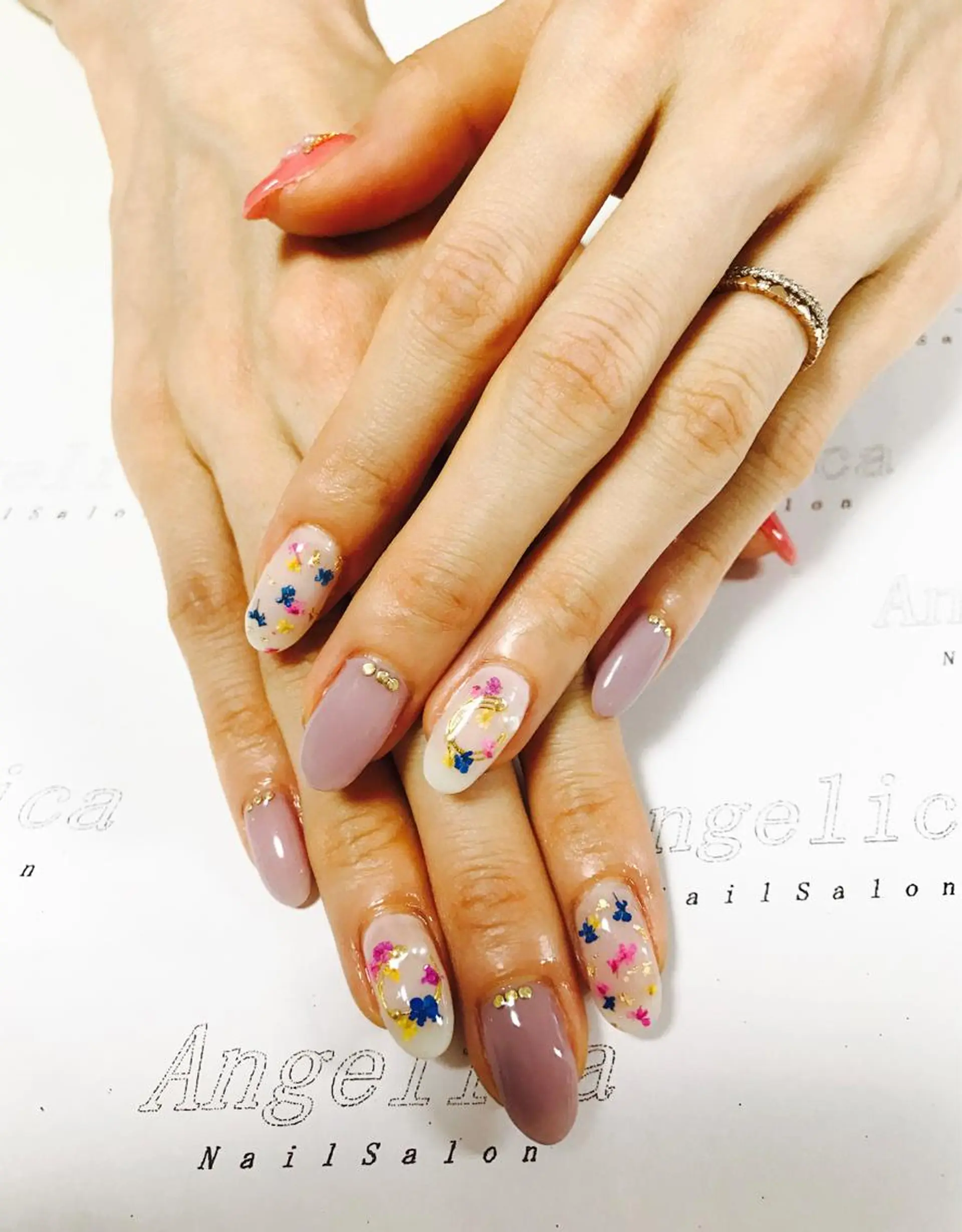 ネイル Angelica ネイリストのネイルデザイン