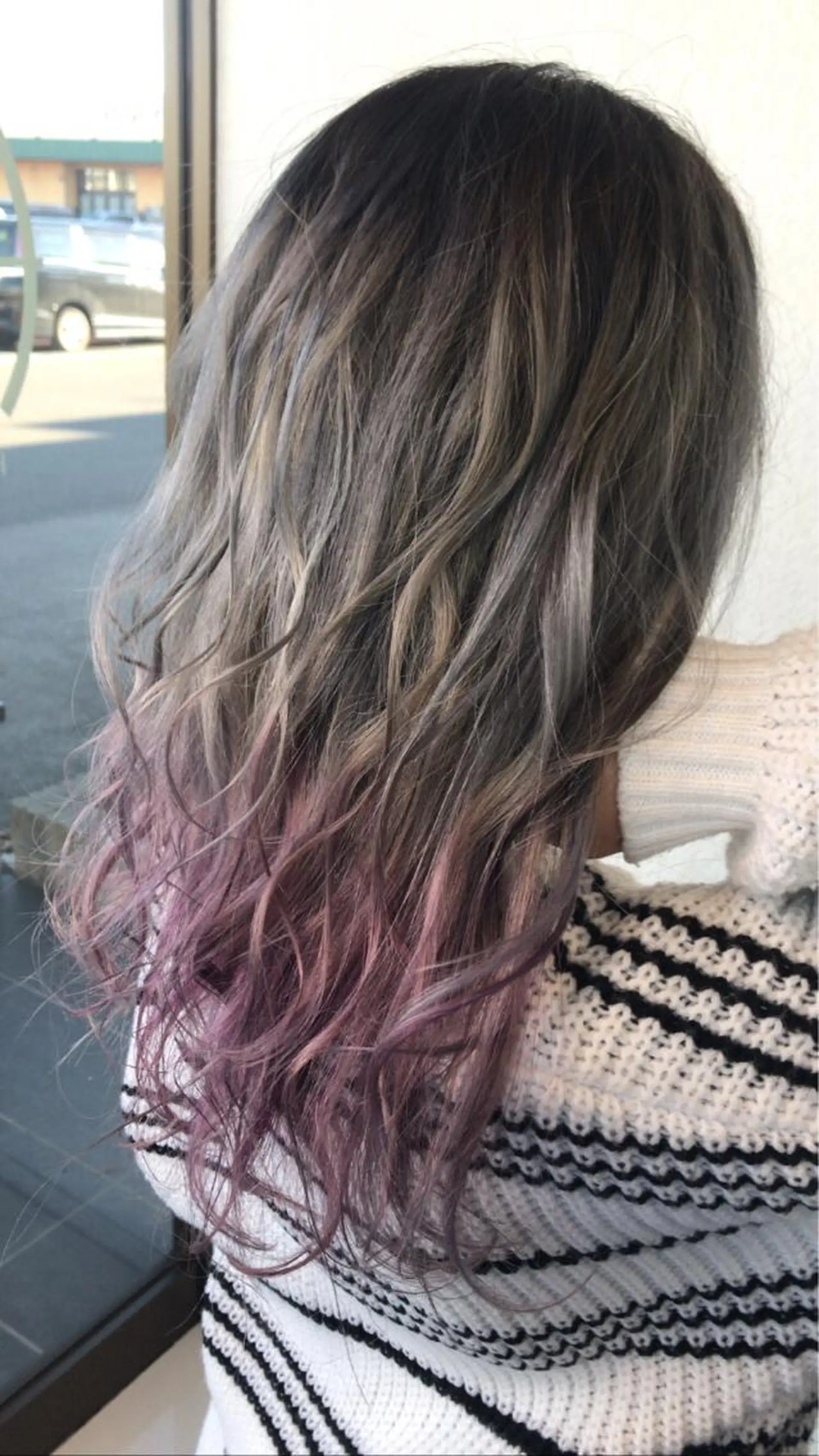 セミロング カラー グラデーションカラー ラベンダーカラー ヘアカラー トリートメント 豊田 恭平のヘアスタイル