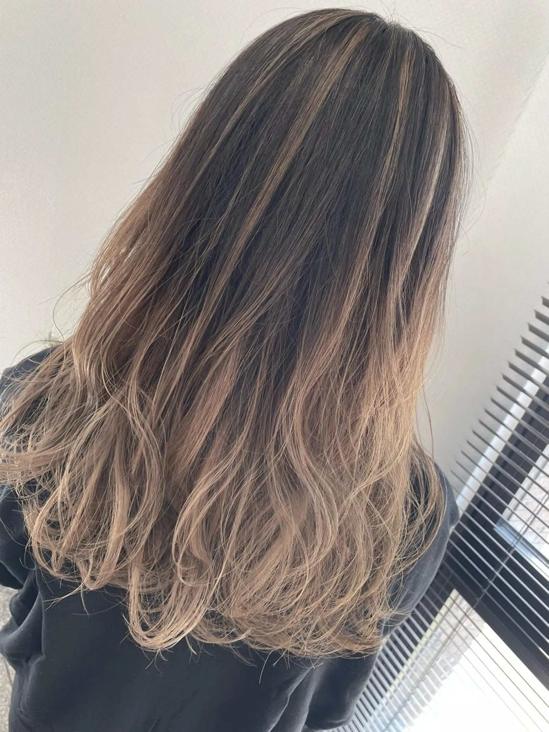 ロング 白髪ぼかし ハイライト専門/大嶋のヘアスタイル