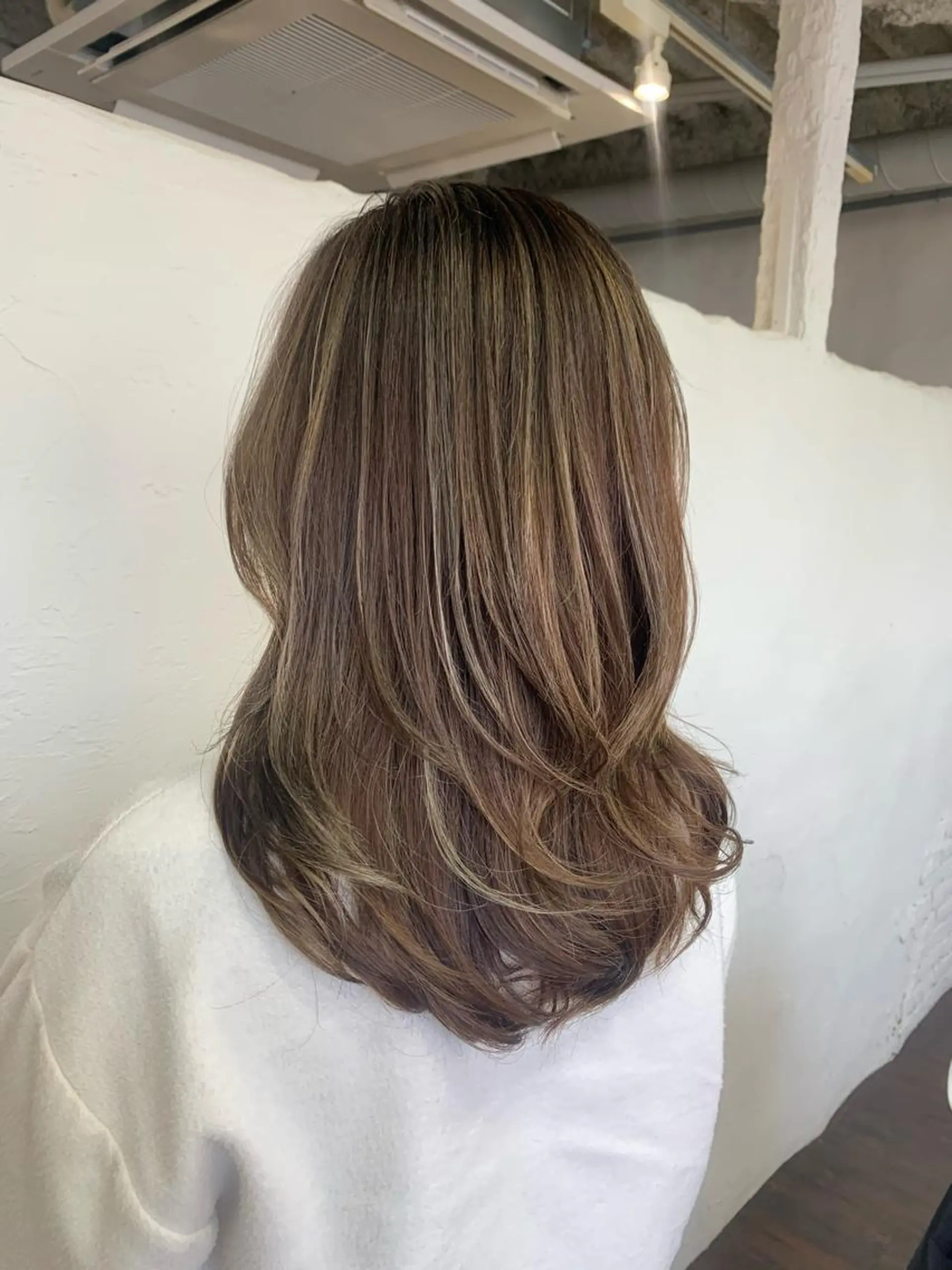 セミロング 伊藤 優希のヘアスタイル