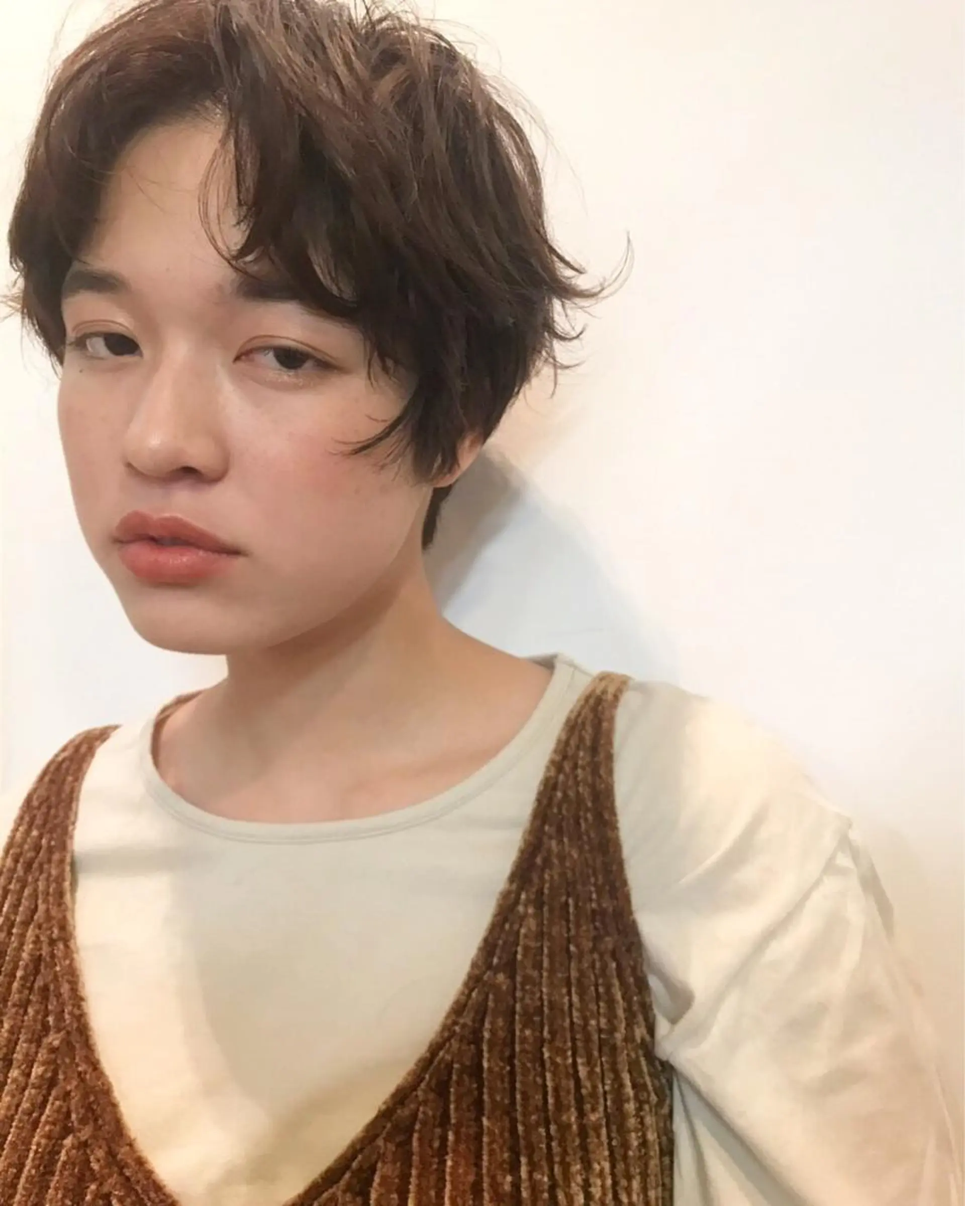 ショート イラブ ちかのヘアスタイル