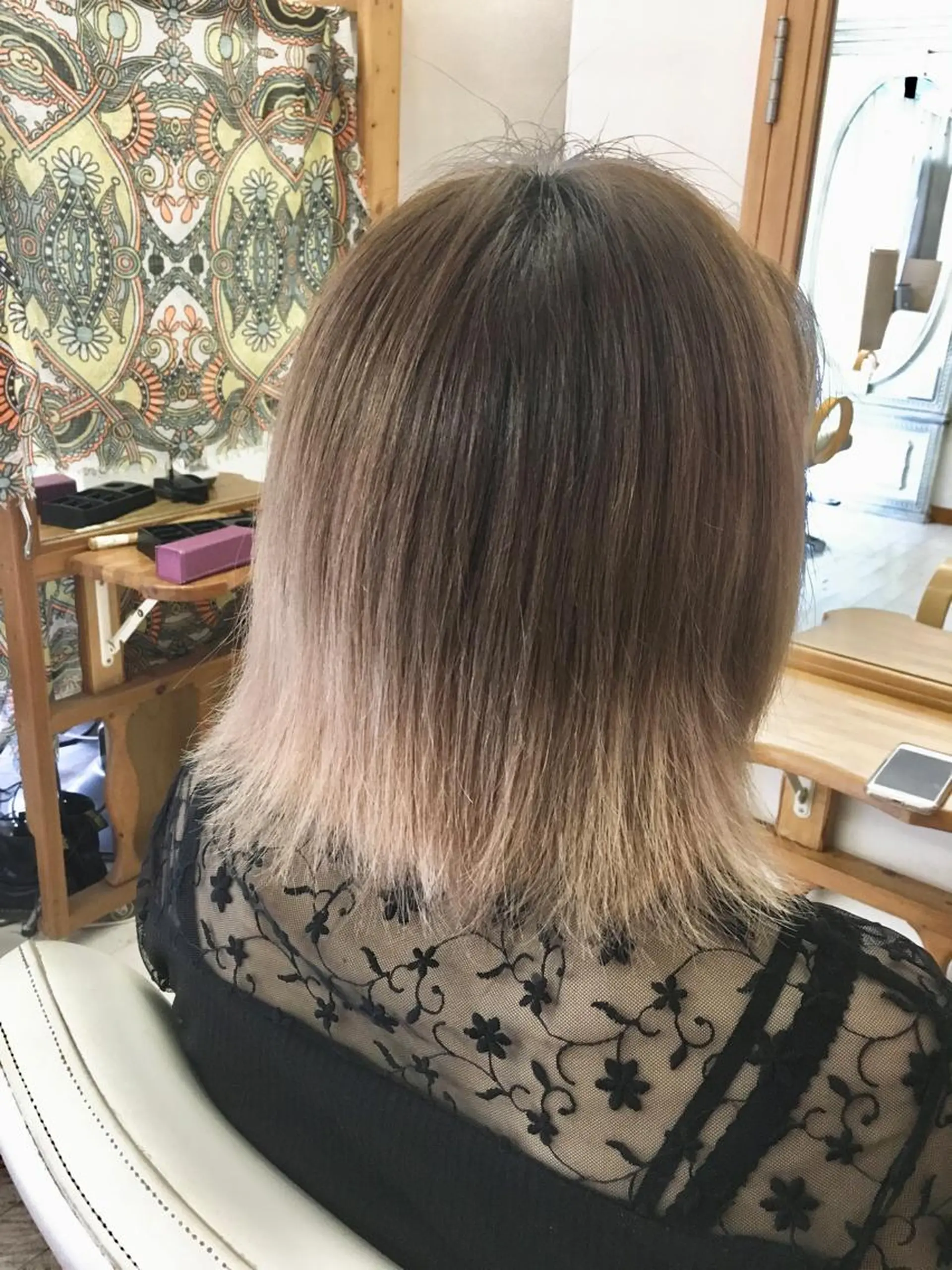 ミディアム カラー CRADLE Takeuchiのヘアスタイル