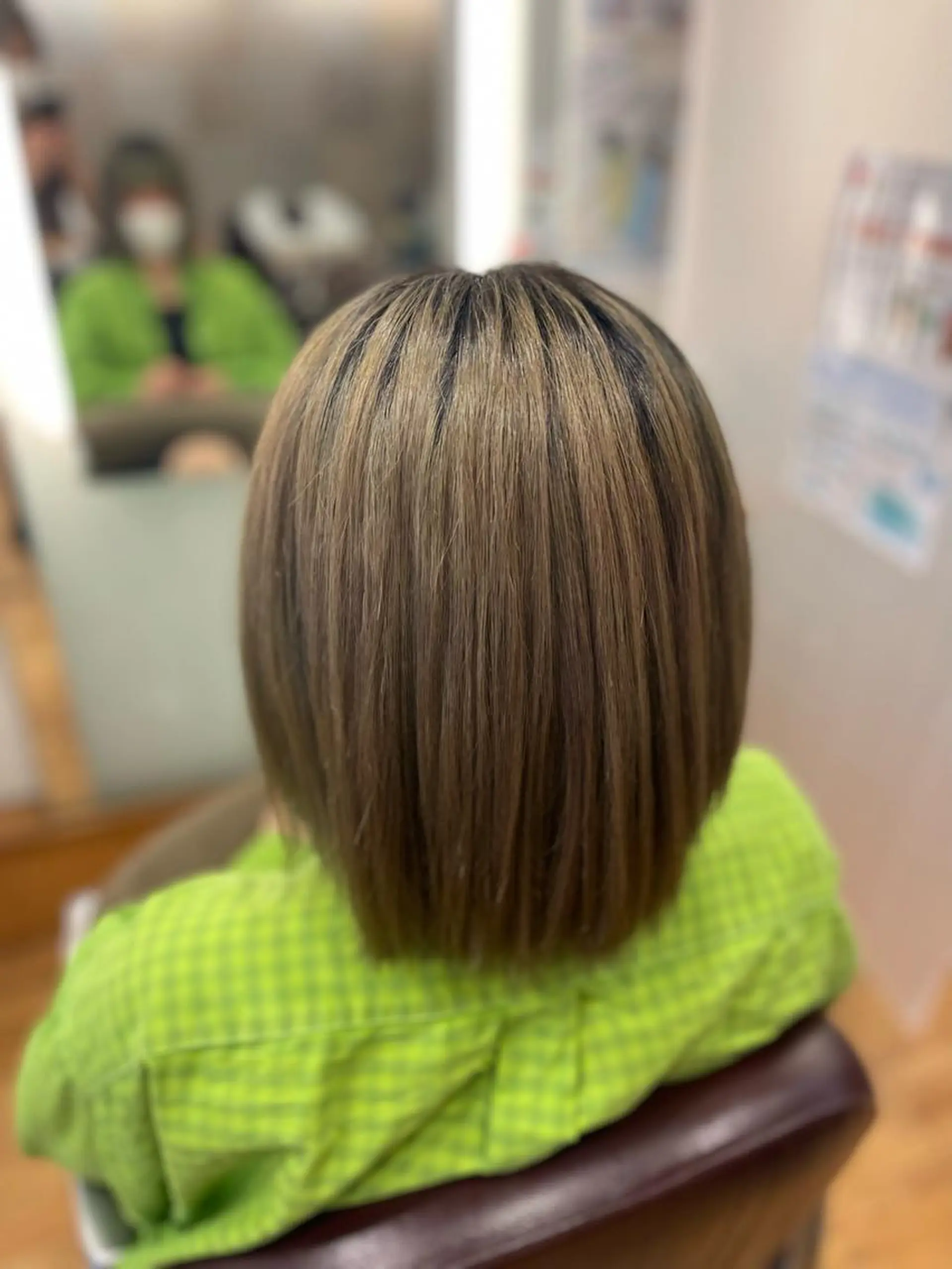 エクステ/ハイトーン /レイヤーカットのヘアスタイル