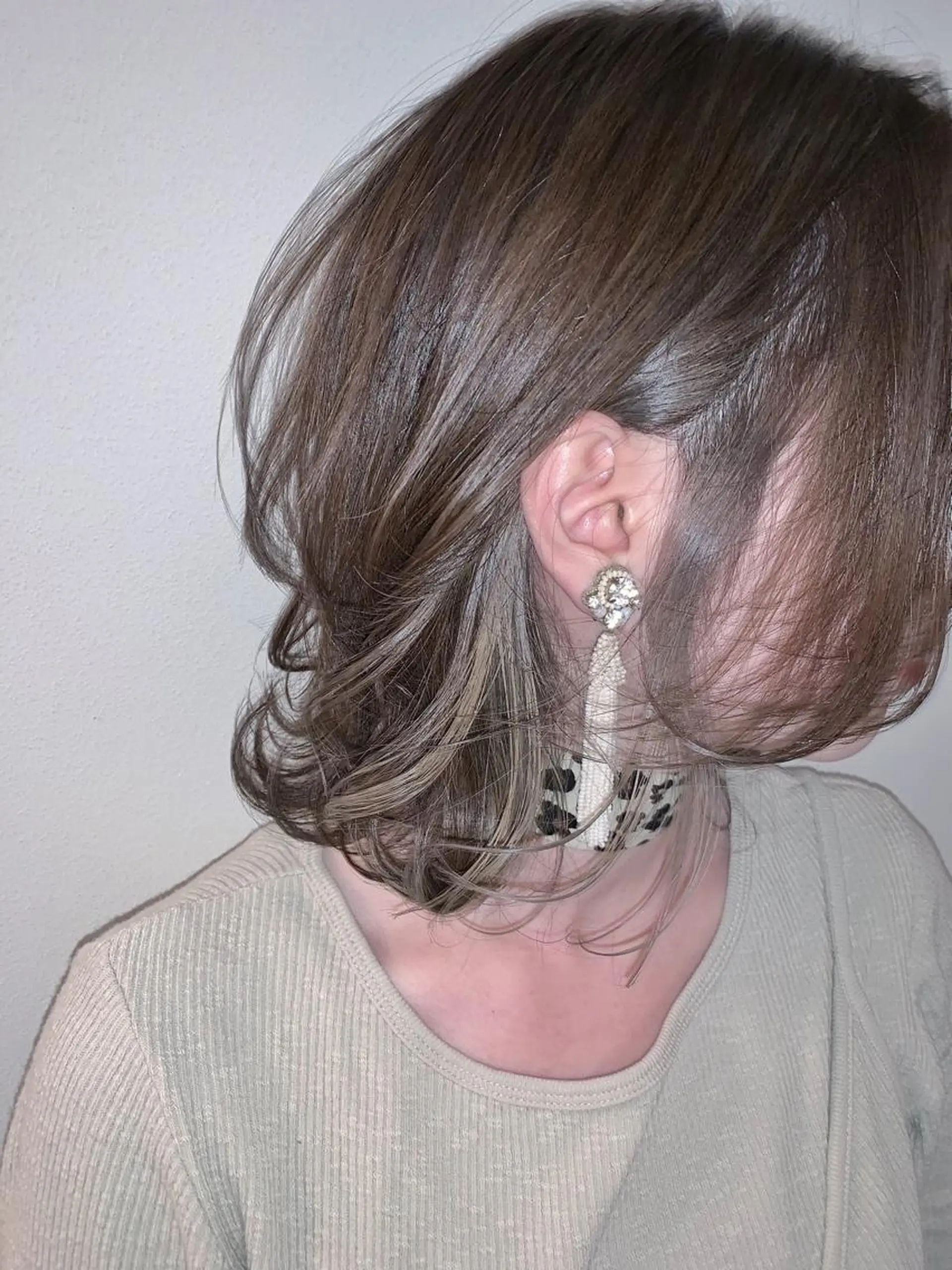 ショート カラー グレージュ インナーカラー シルバー カット ヘアカラー トリートメント Croix   Hair所属・吉本 知弘のヘアスタイル