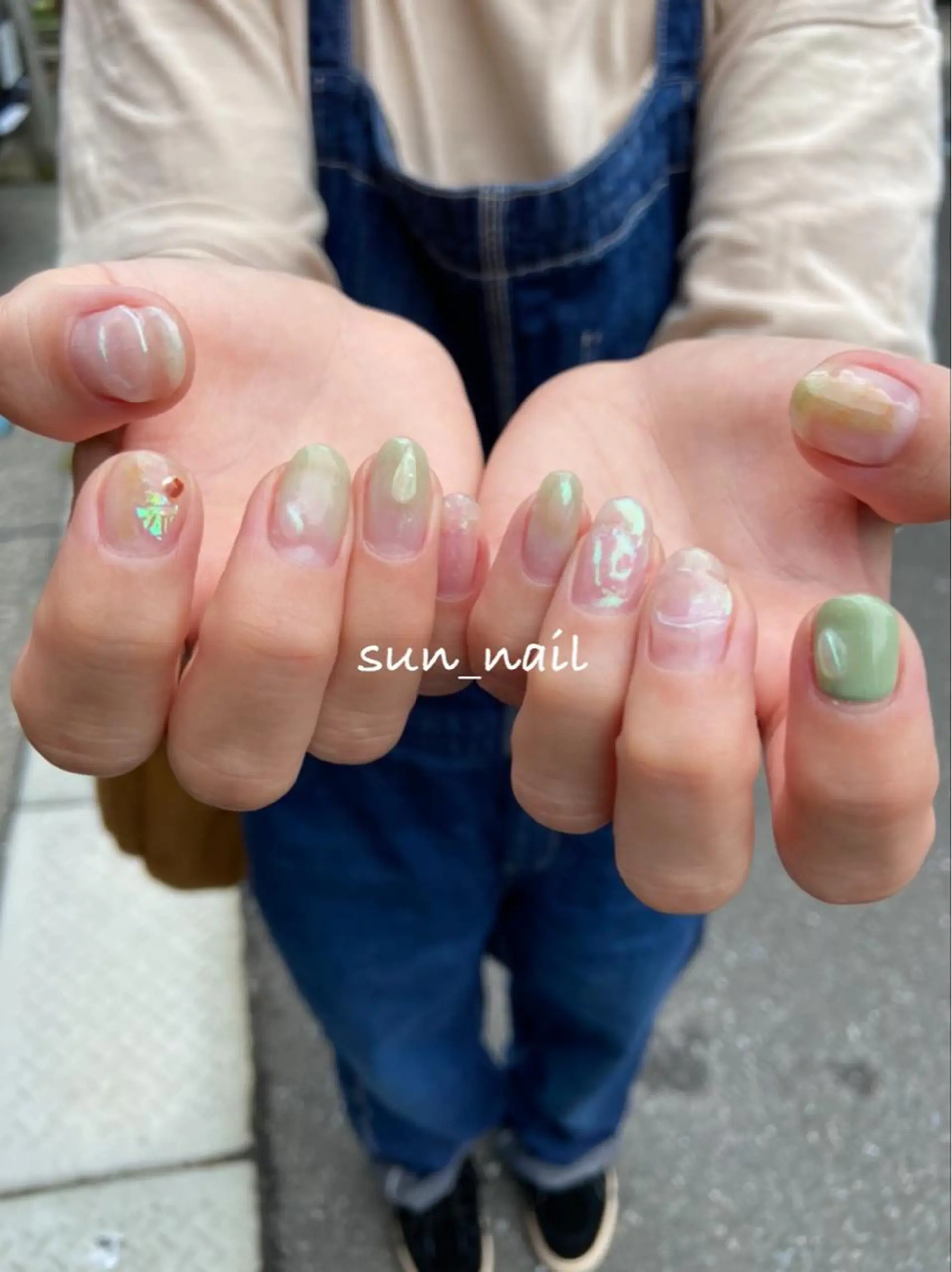 ネイル オーロラネイル クリアネイル ミラーネイル ニュアンスネイル . unffのネイルデザイン