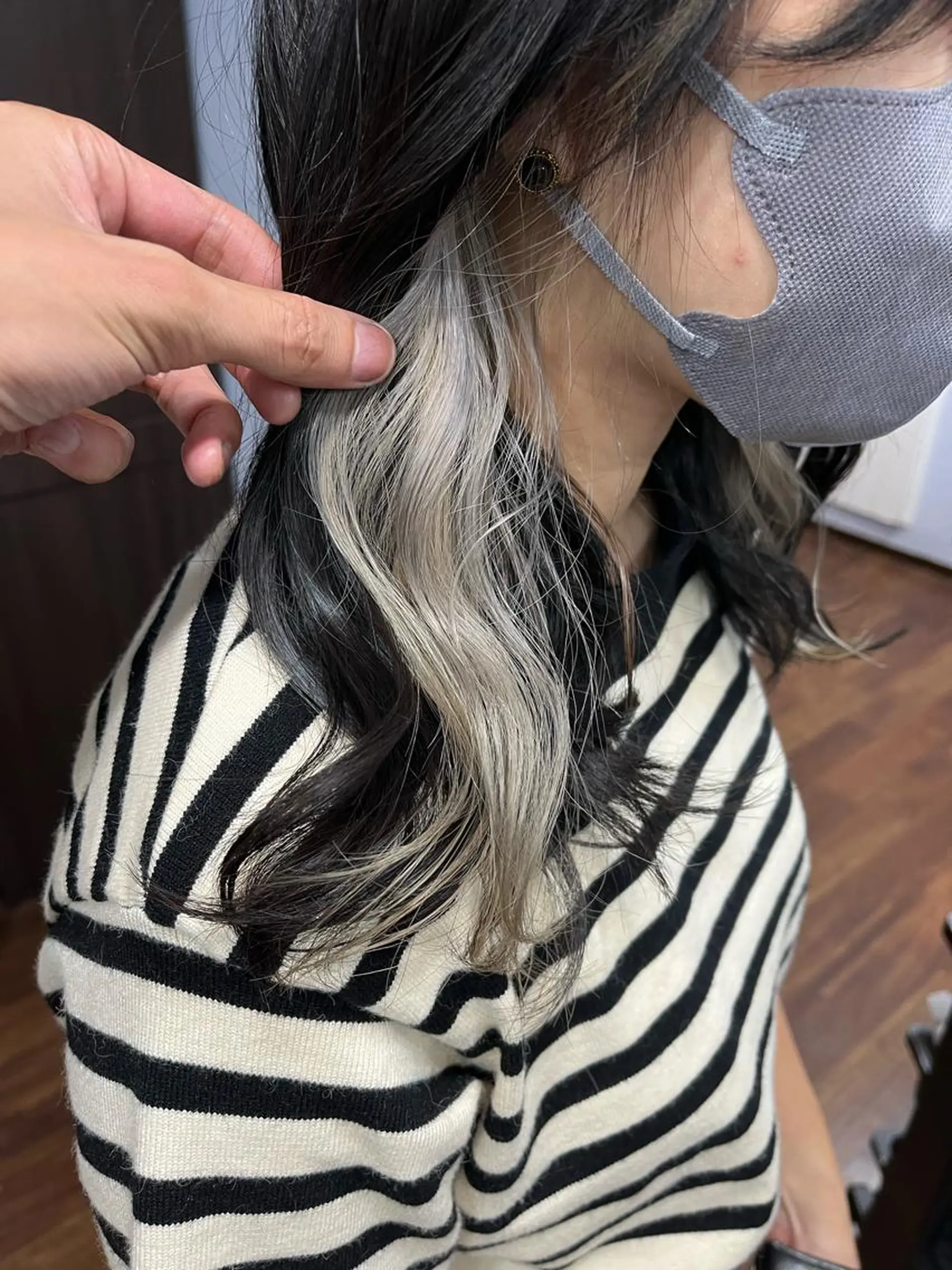 セミロング カラー ショートボブ アッシュ バレイヤージュ ミストバング ベージュカラー カット ヘアカラー トリートメント 原宿サロン代表 デザインカラー伊藤卓のヘアスタイル