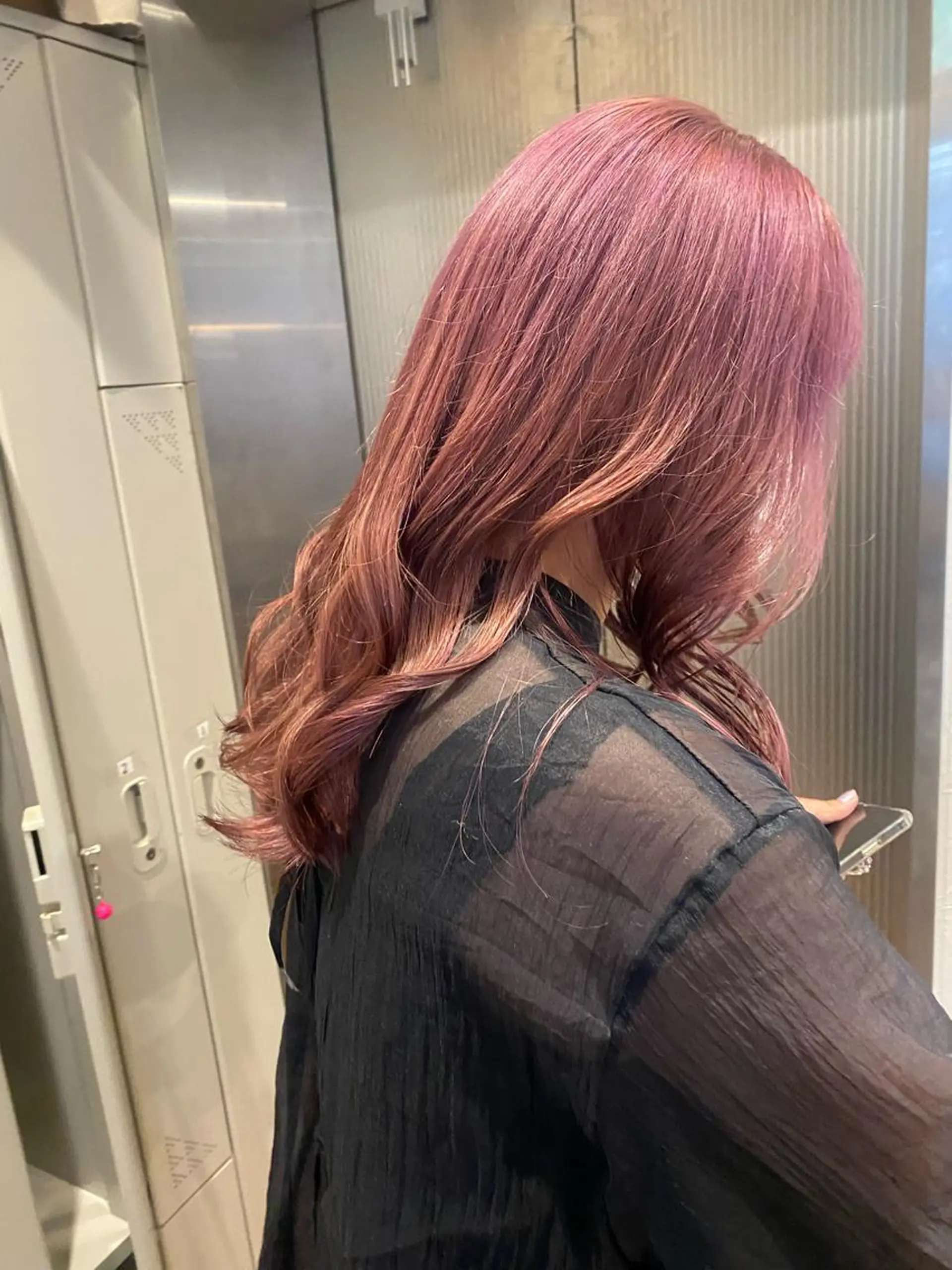 ロング カラー 韓国ヘア顔周りカット 艶髪ベージュtamaのヘアスタイル