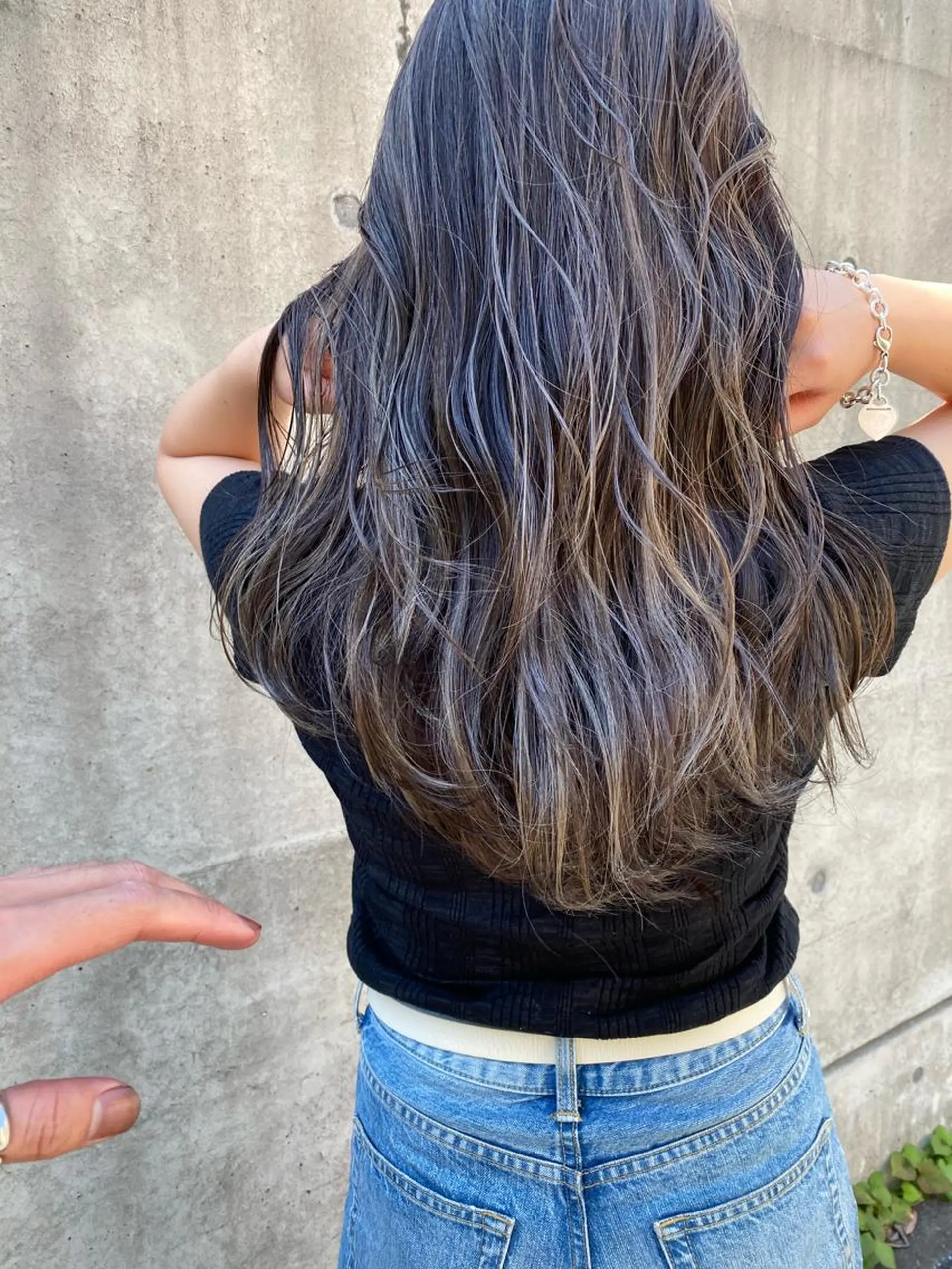 セミロング カラー Living所属・ヨシモトリョウ 髪質改善/美髪のヘアスタイル