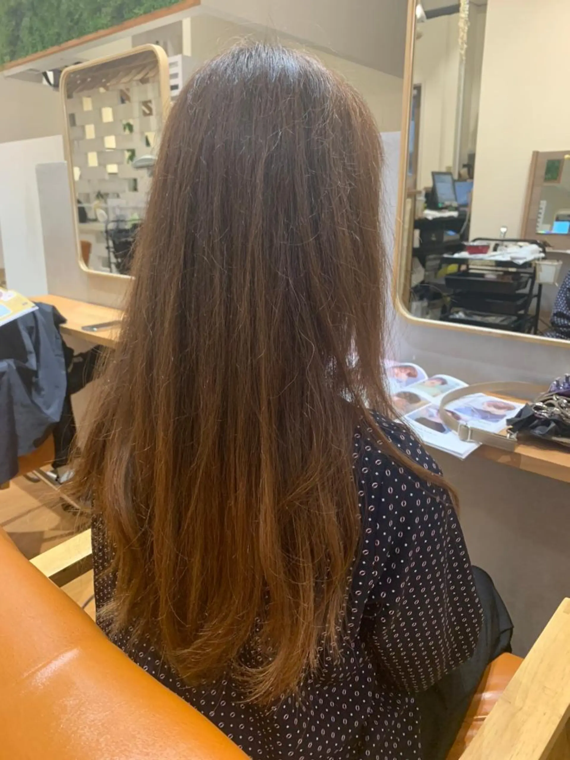 ロング chill out 塚口本町店のヘアスタイル