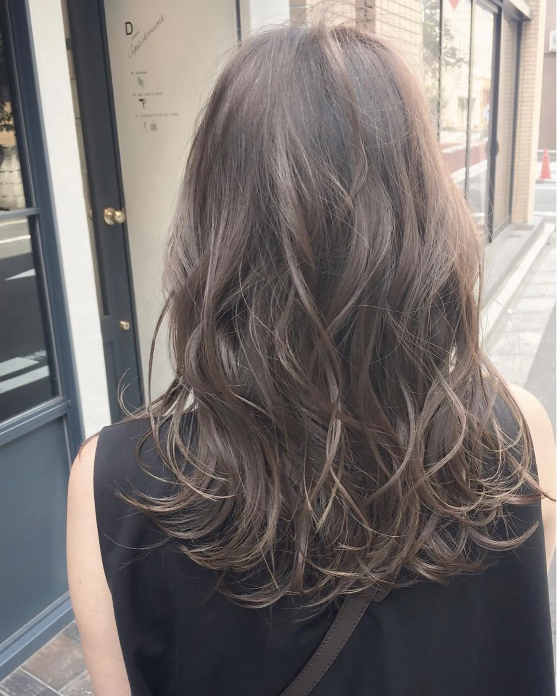 ミディアム カラー ブルーカラー ブルージュ ハイライトカラー ハイライト tender所属・tender hair salonのヘアスタイル