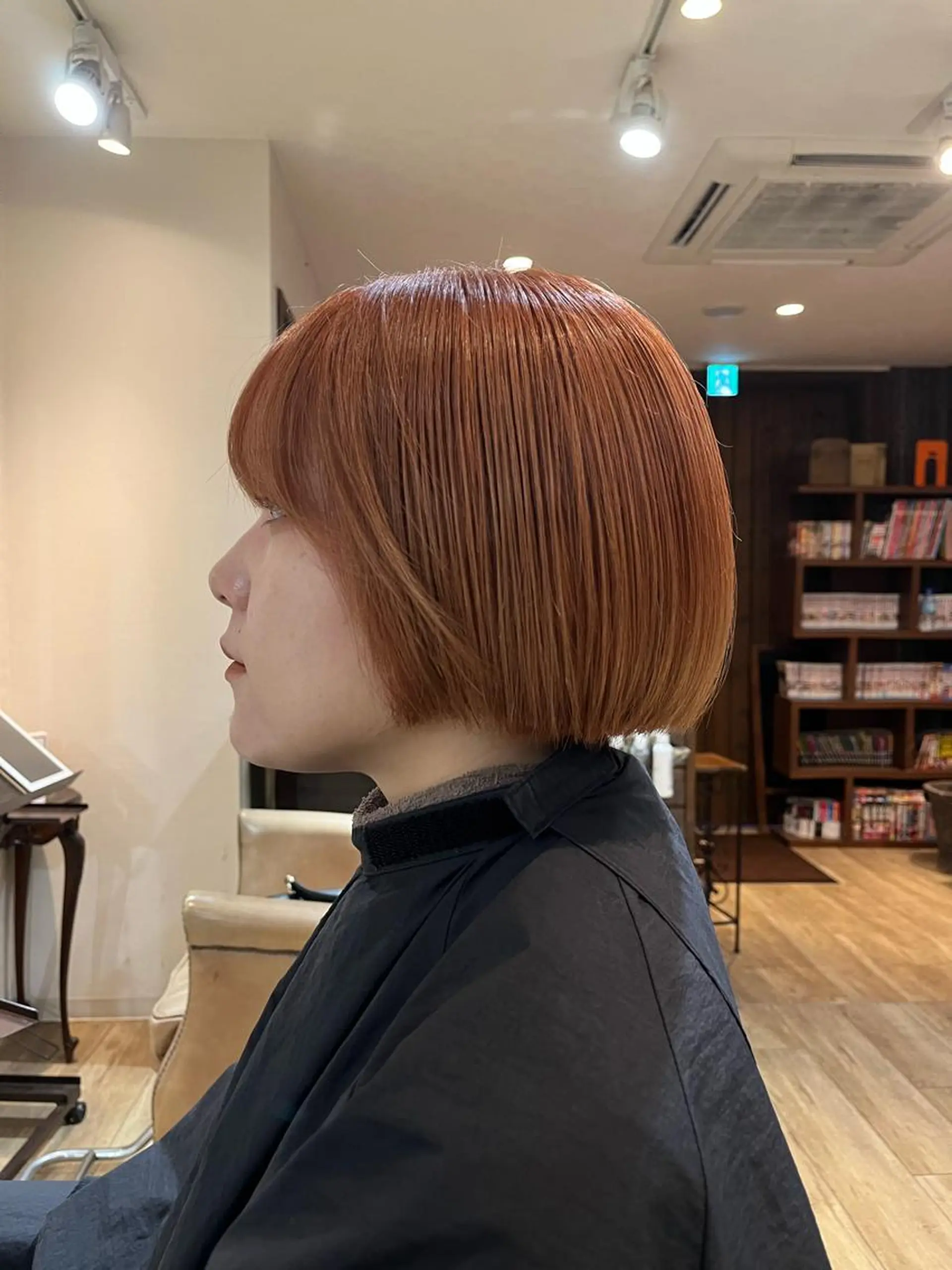 ショート カラー ブリーチ ハイトーンカラー ブリーチなしカラー 縮毛矯正 ヘアカラー VOYAGE所属・中園 康のヘアスタイル