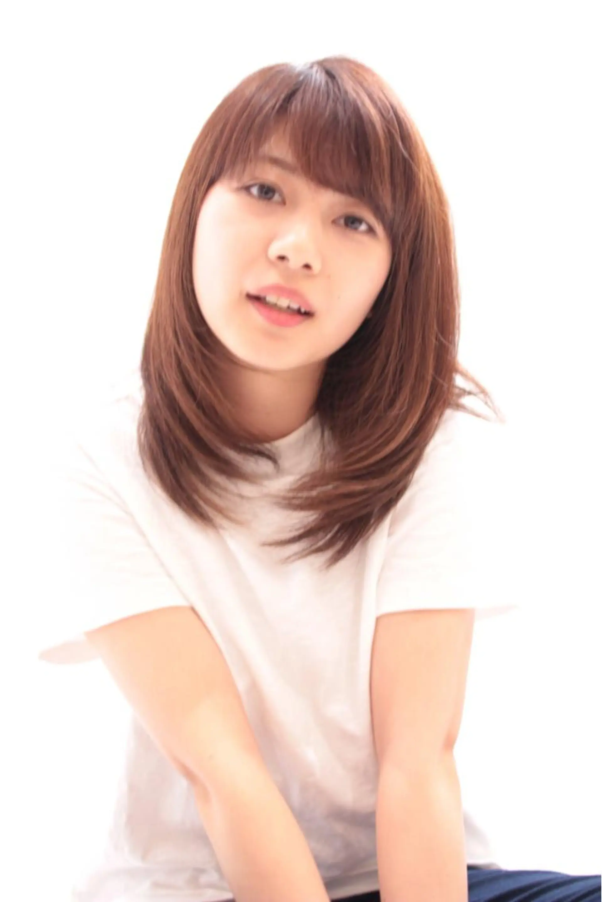 セミロング カラー 前髪縮毛矯正 高野開弦ハイトーンのヘアスタイル