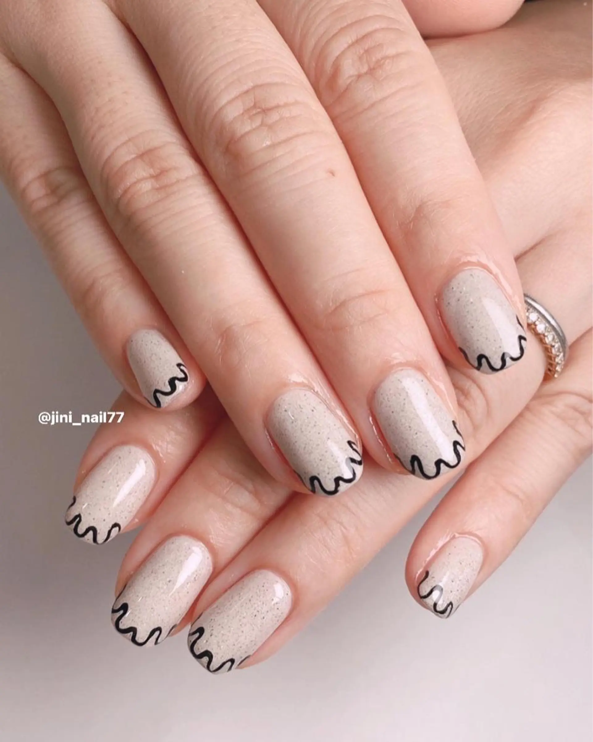 ネイル JINI NAIL所属・ジニ ネイルのネイルデザイン