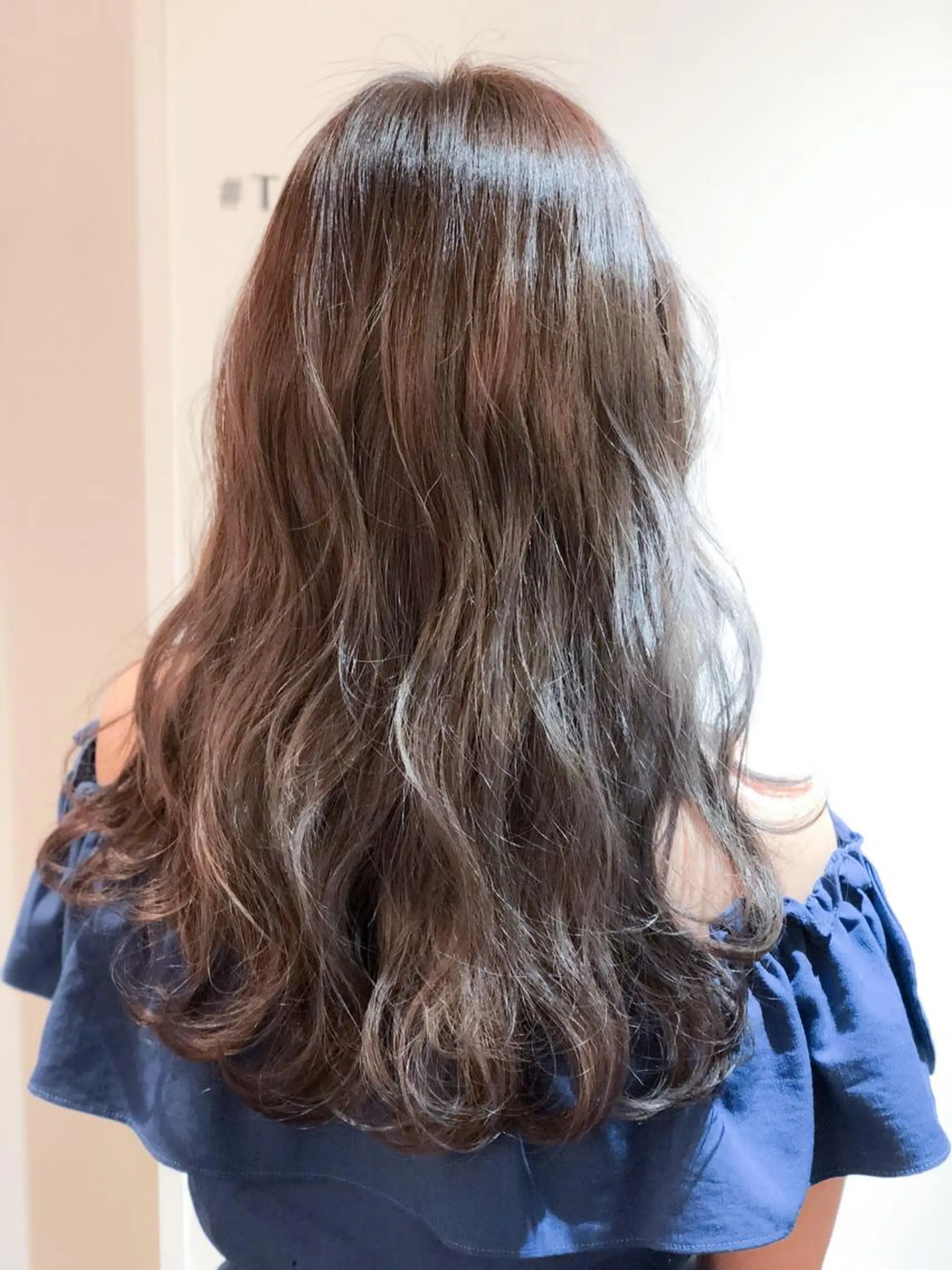 セミロング カラー グレージュ ヘアカラー LA KING GINZA TOKYO所属・🧡ショートの達人 🧡SHOのヘアスタイル