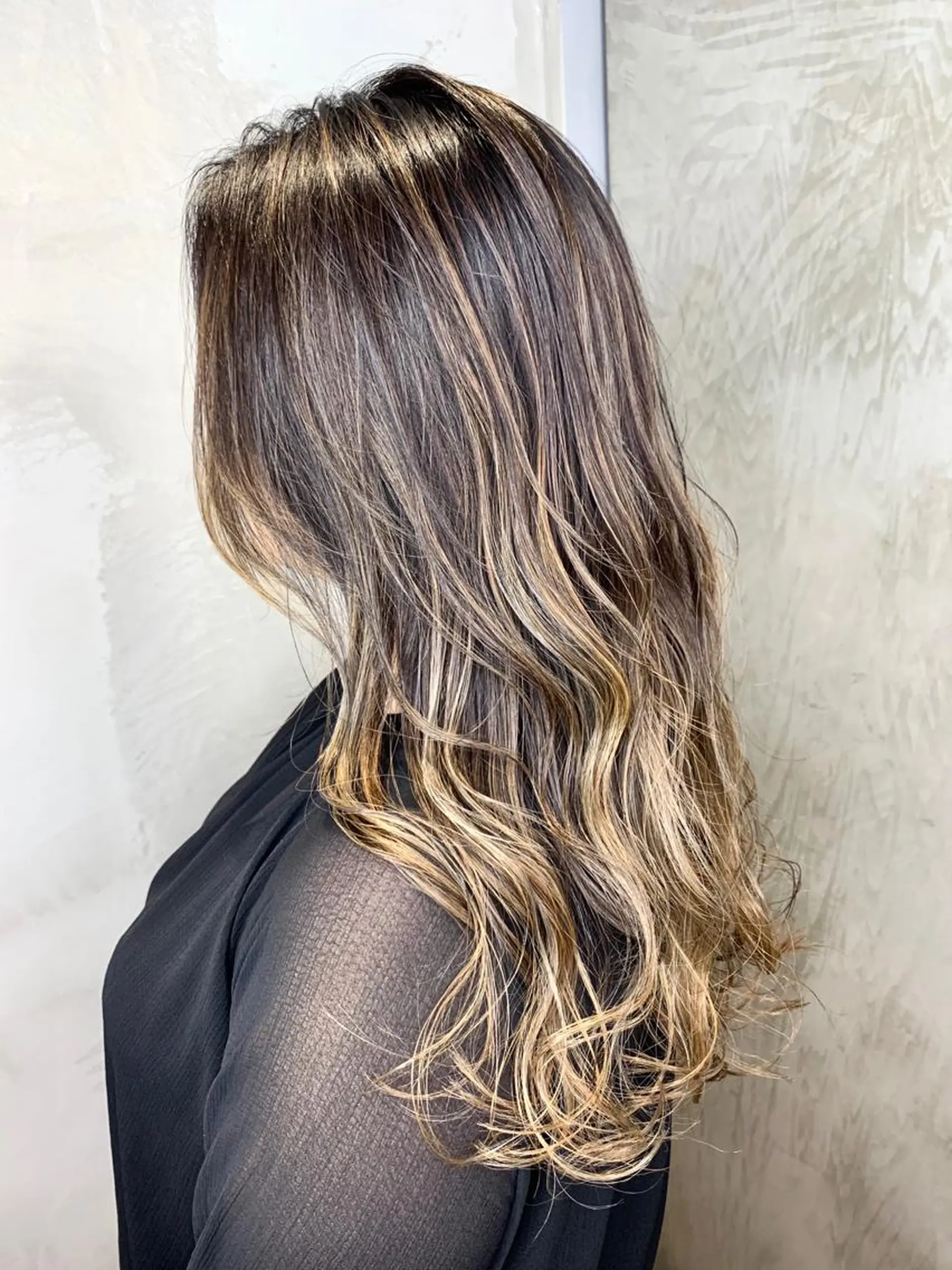 ロング レイヤーカット 佐藤/本物志向の 髪質改善サロンのヘアスタイル