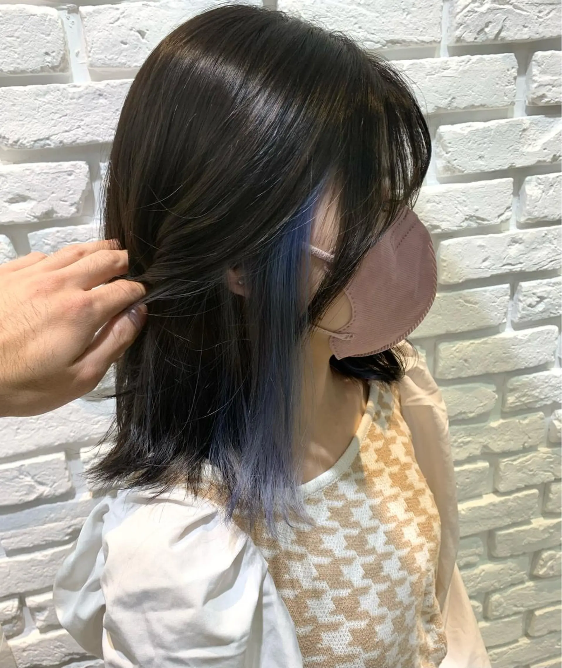 ミディアム カラー ヘアアレンジ ブリーチ ブルーカラー インナーカラー シルバー hiar make ROSEL所属・ROSEL末吉 海渡のヘアスタイル