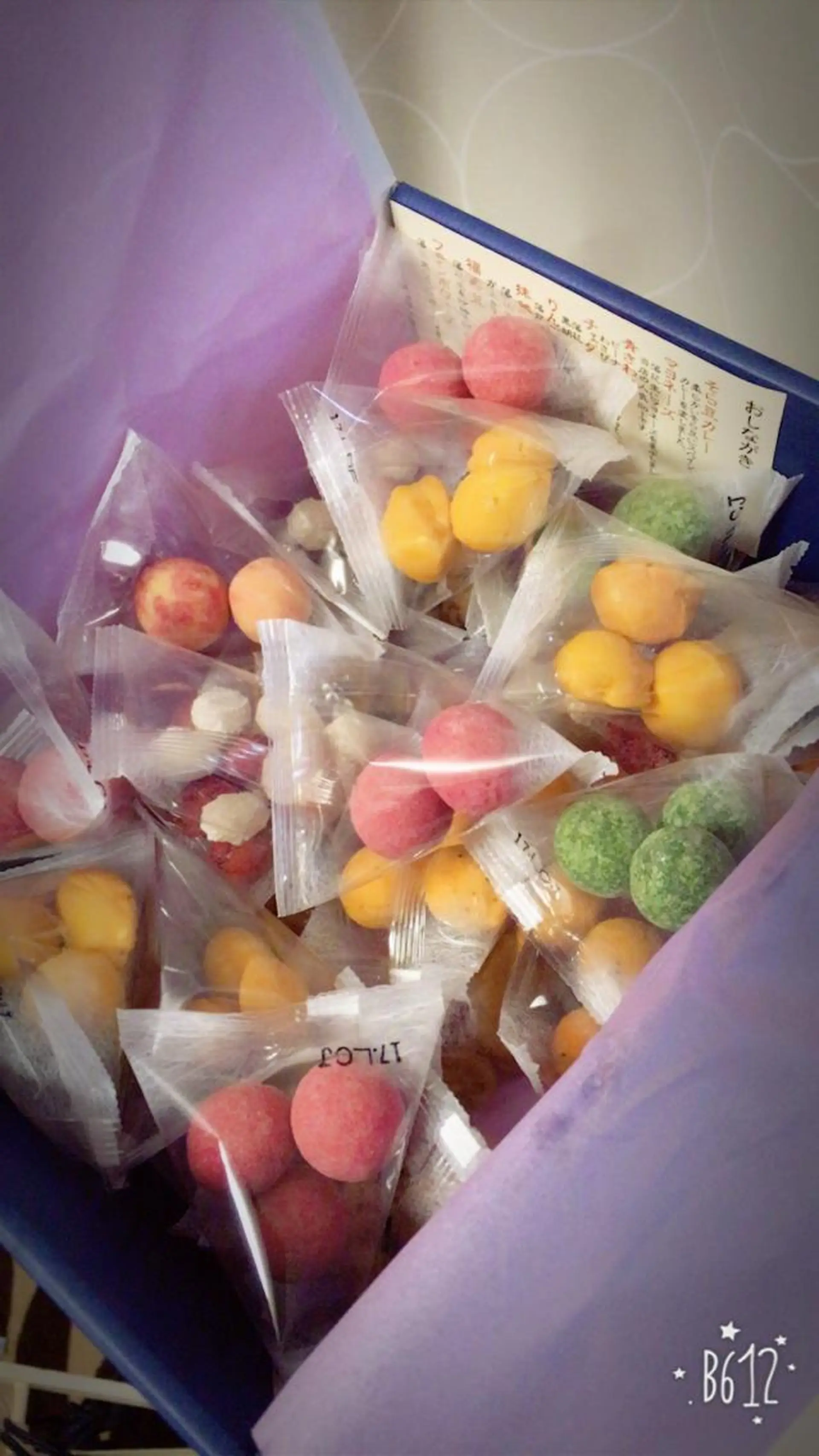 ミディアム カラー パーマ ヘアアレンジ キッズ ネイル マツエク・マツパ アニメ,Vオタク× 即効痩せエステサロンのエステ・リラクイメージ