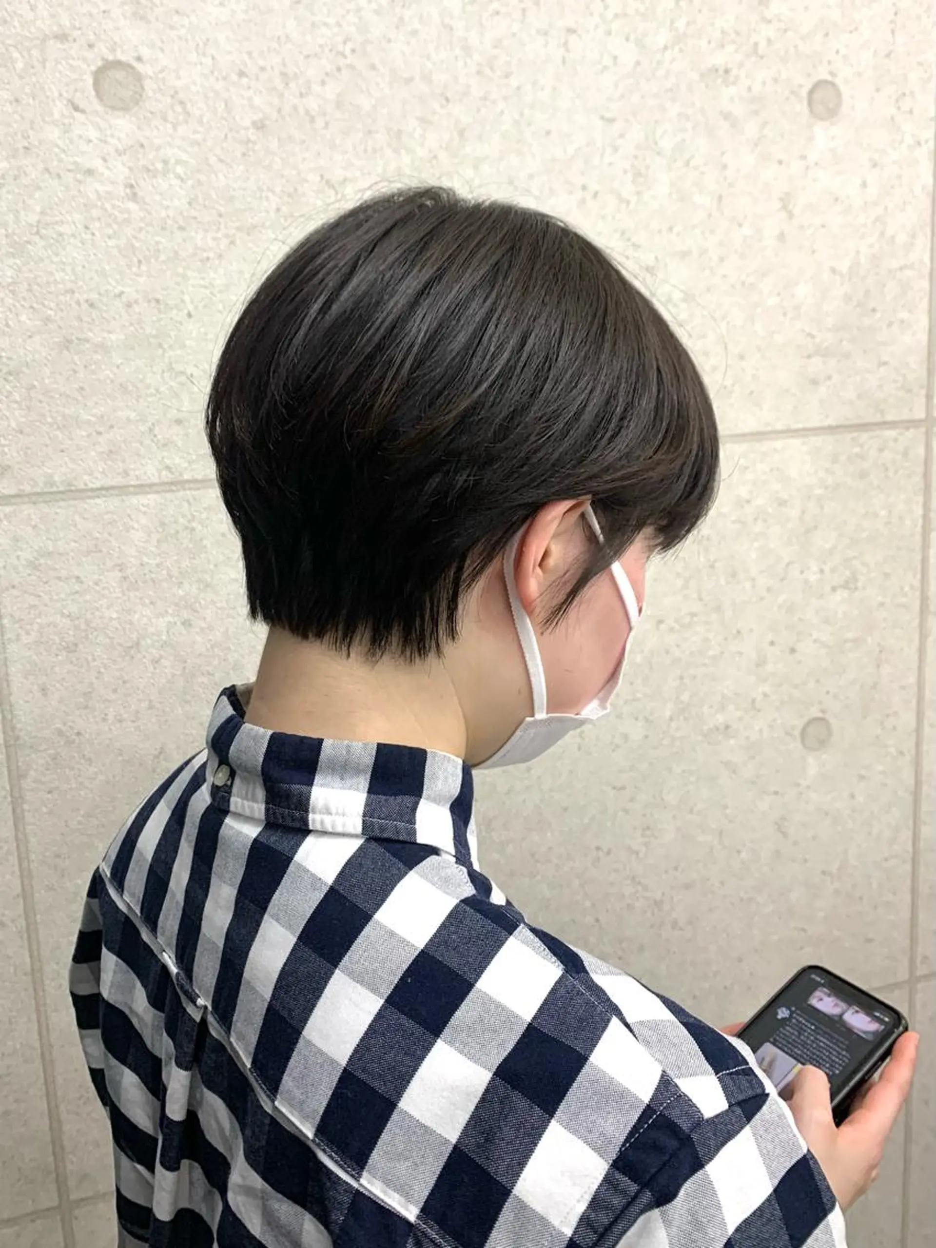 ショート レイヤー ハイトーン 暖色⭐︎KANAKOのヘアスタイル