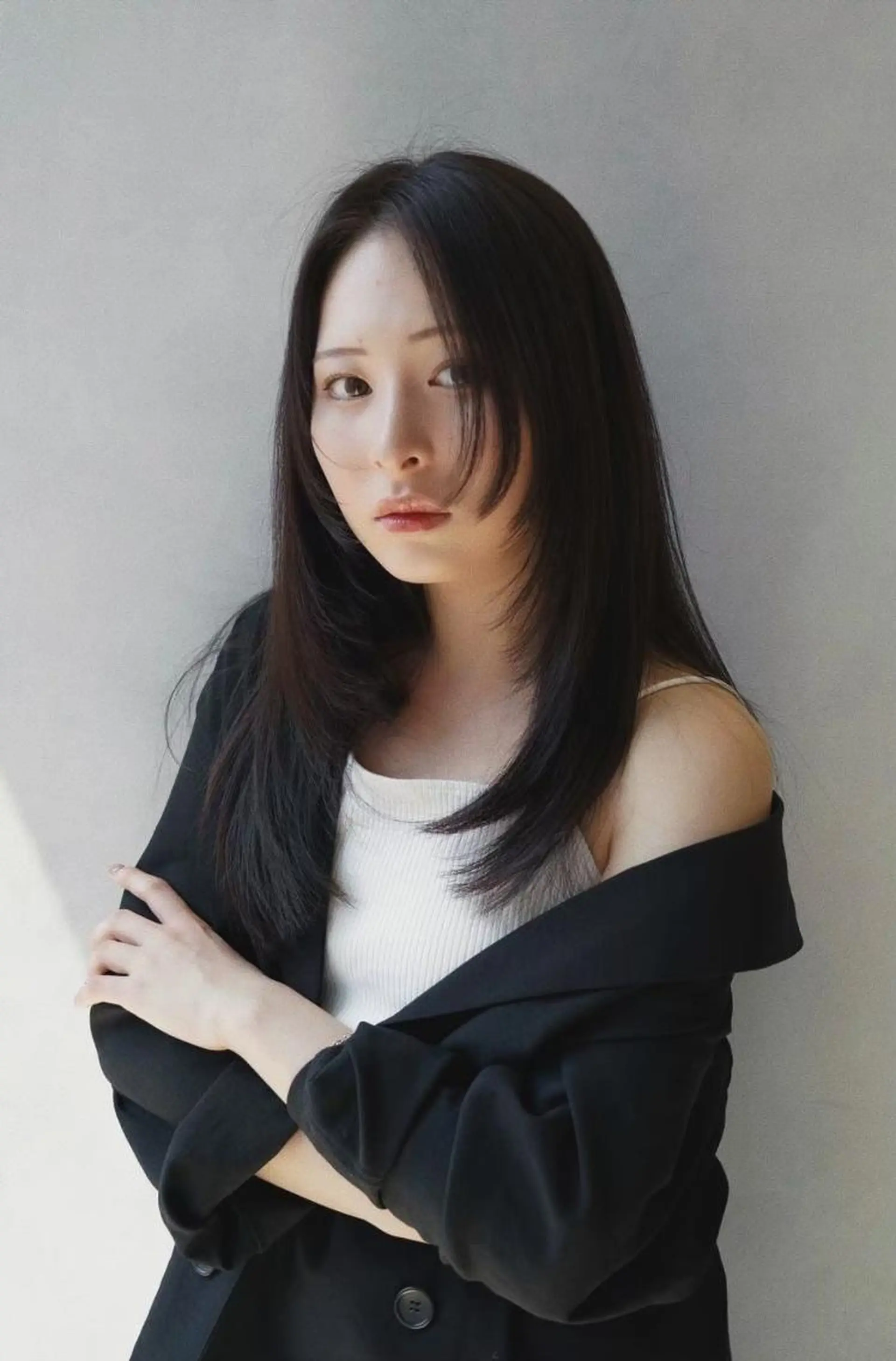 ミディアム カラー パーマ ミディアムパーマ アッシュ バレイヤージュ ベージュカラー ブリーチ カット トリートメント CEINE loqのヘアスタイル