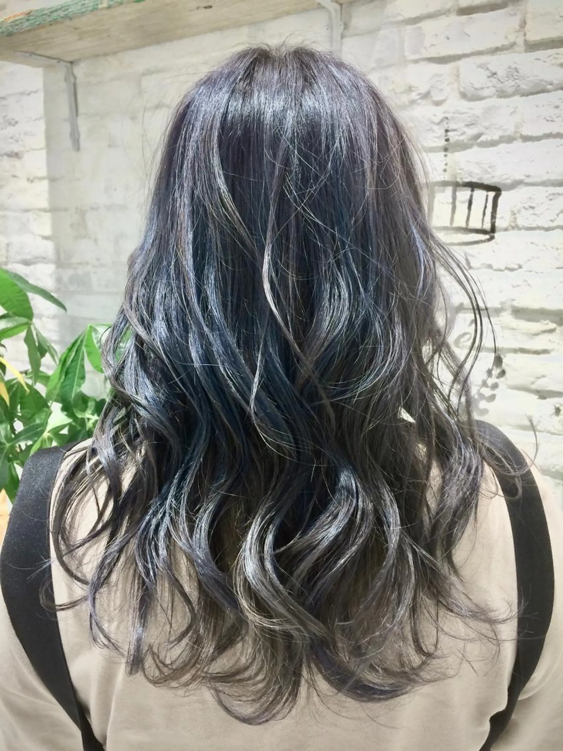 ミディアム カラー Kobayashi ハイライト/ショートのヘアスタイル