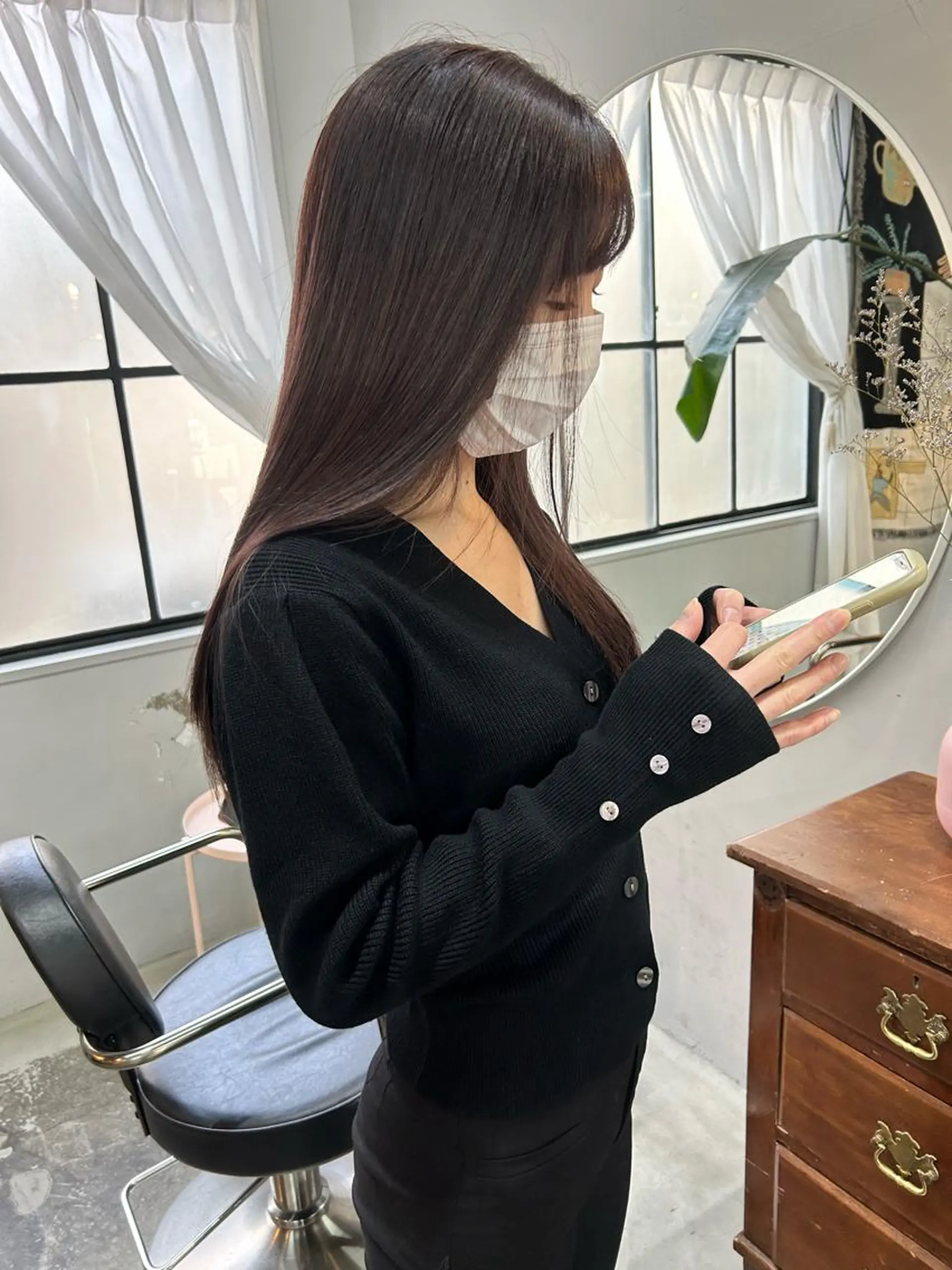 セミロング パープルカラー カット ヘアカラー トリートメント 問屋町chapter 日笠快生のヘアスタイル