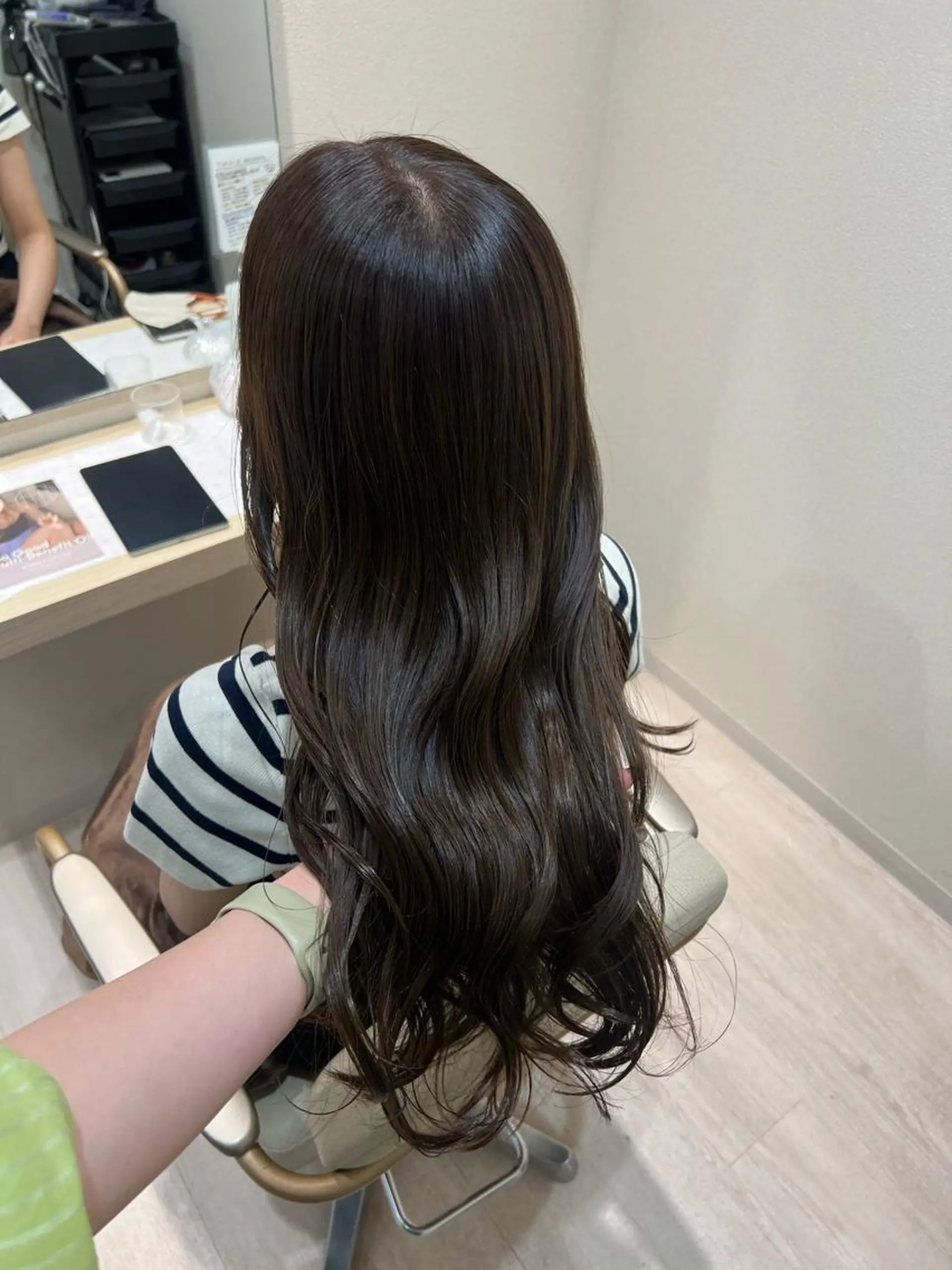 ロング カット ヘアカラー トリートメント ヘッドスパ mina .のヘアスタイル