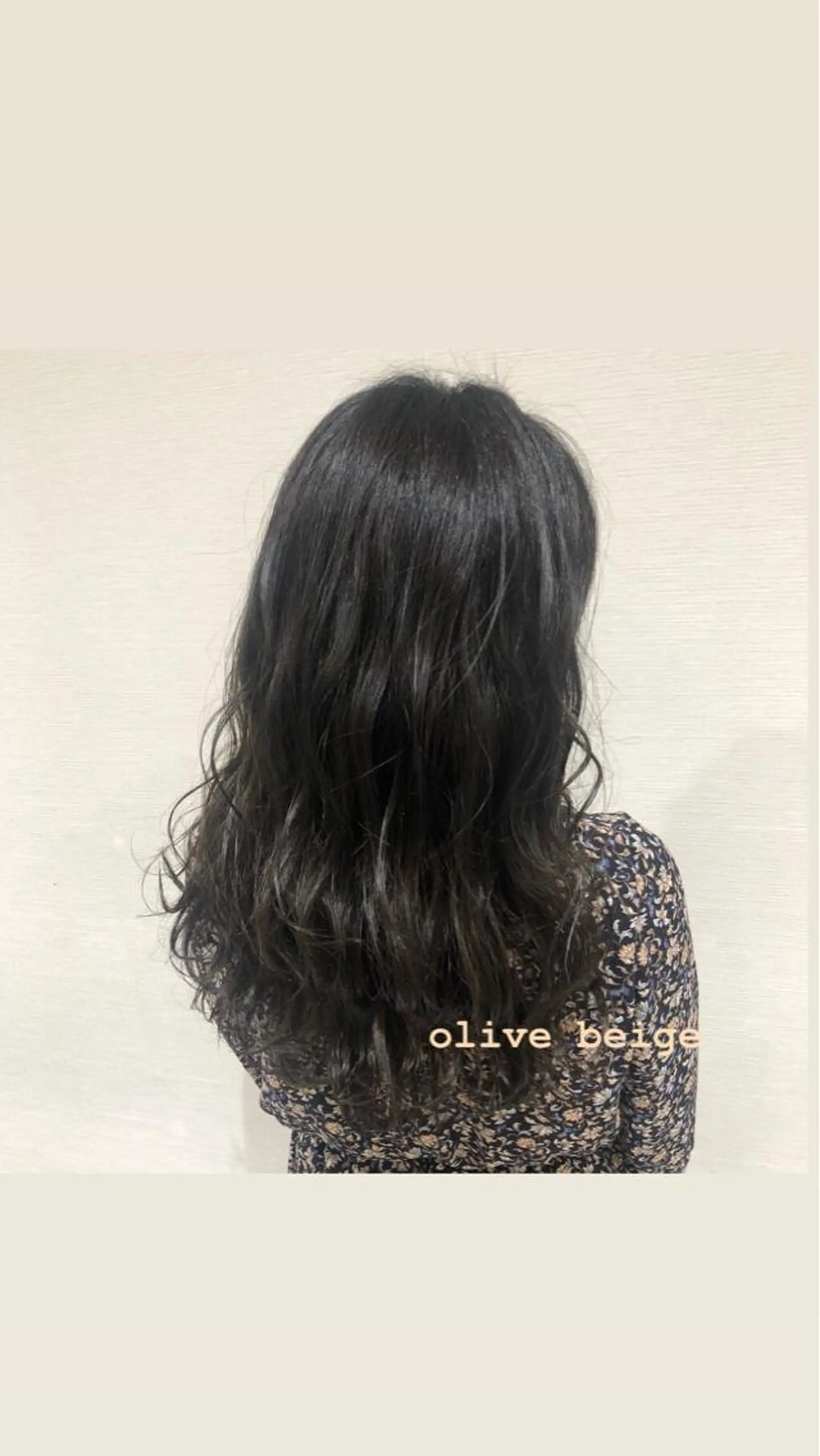 セミロング カラー カット ヘアカラー トリートメント 赤阪 優奈のヘアスタイル