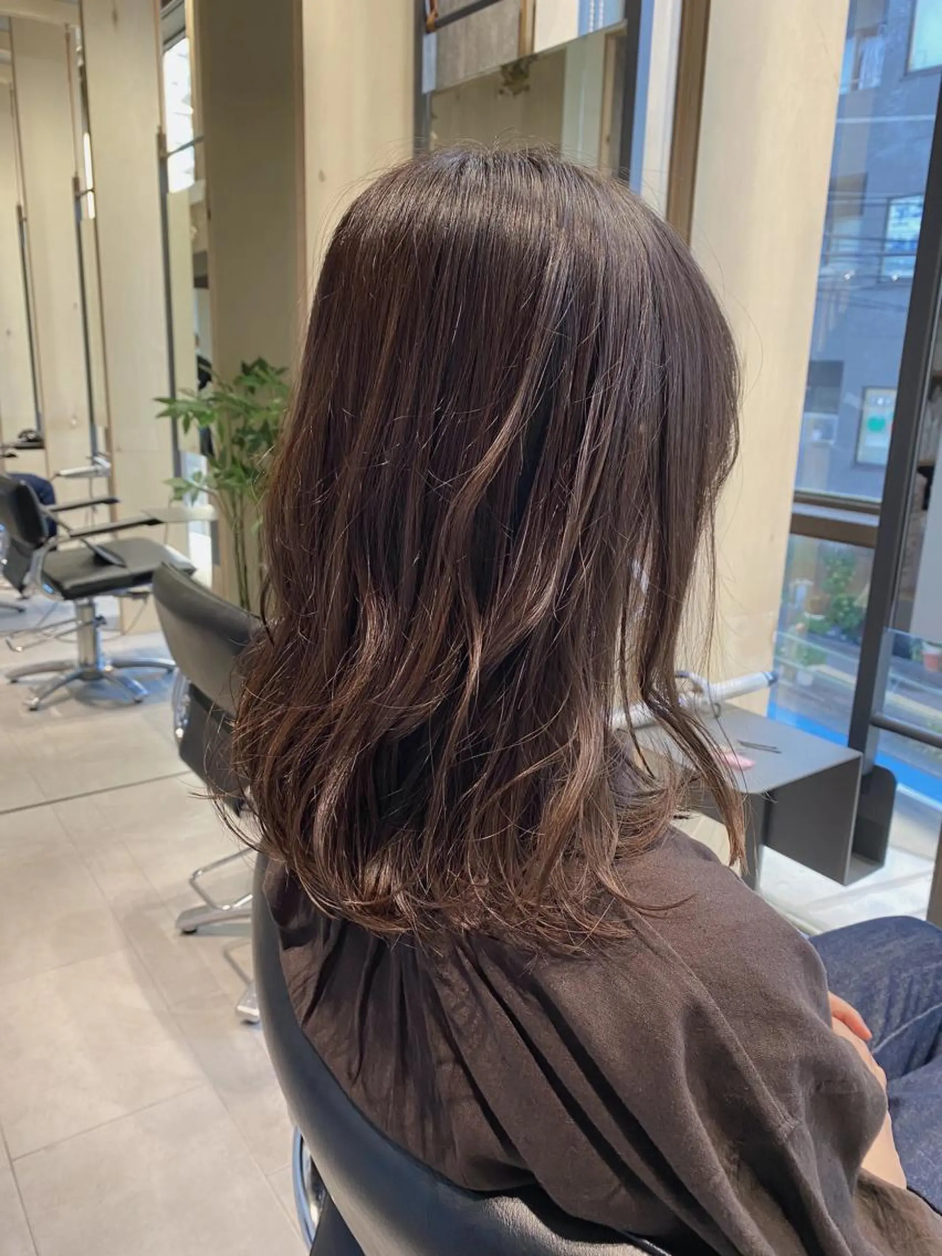 ミディアム カラー 🕶️佐藤 海李🐏のヘアスタイル